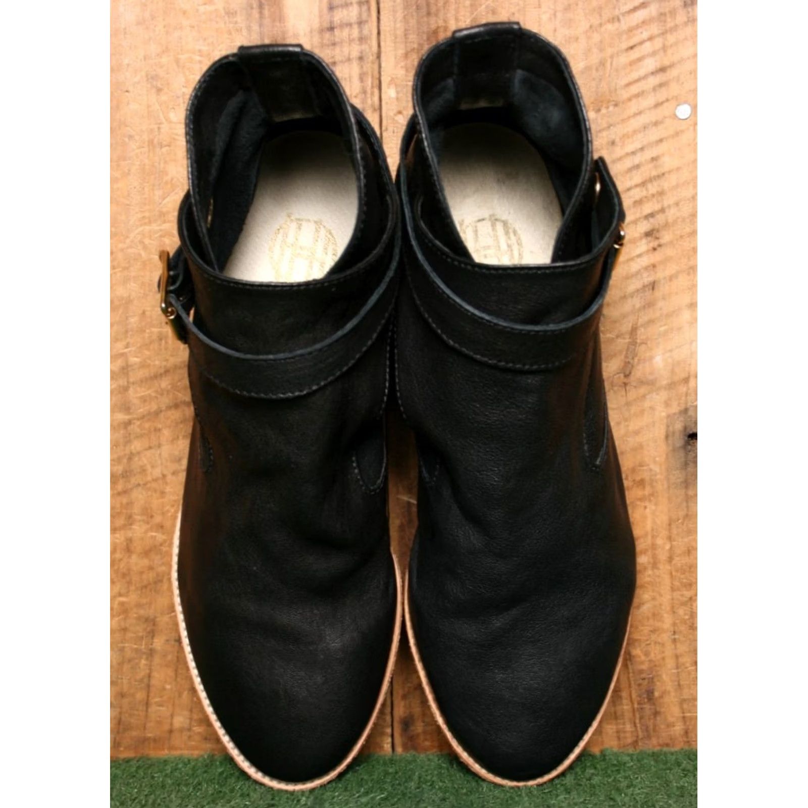 House of Harlow VINTAGE House of Harlow 1960 Holli Black Leather Bootie Women US 9 EUR 39.5 Flat Ankle Bootie Pull Snap Costume, Boots, Shoes Size US 9 / IT 39 - 4 Thumbnail