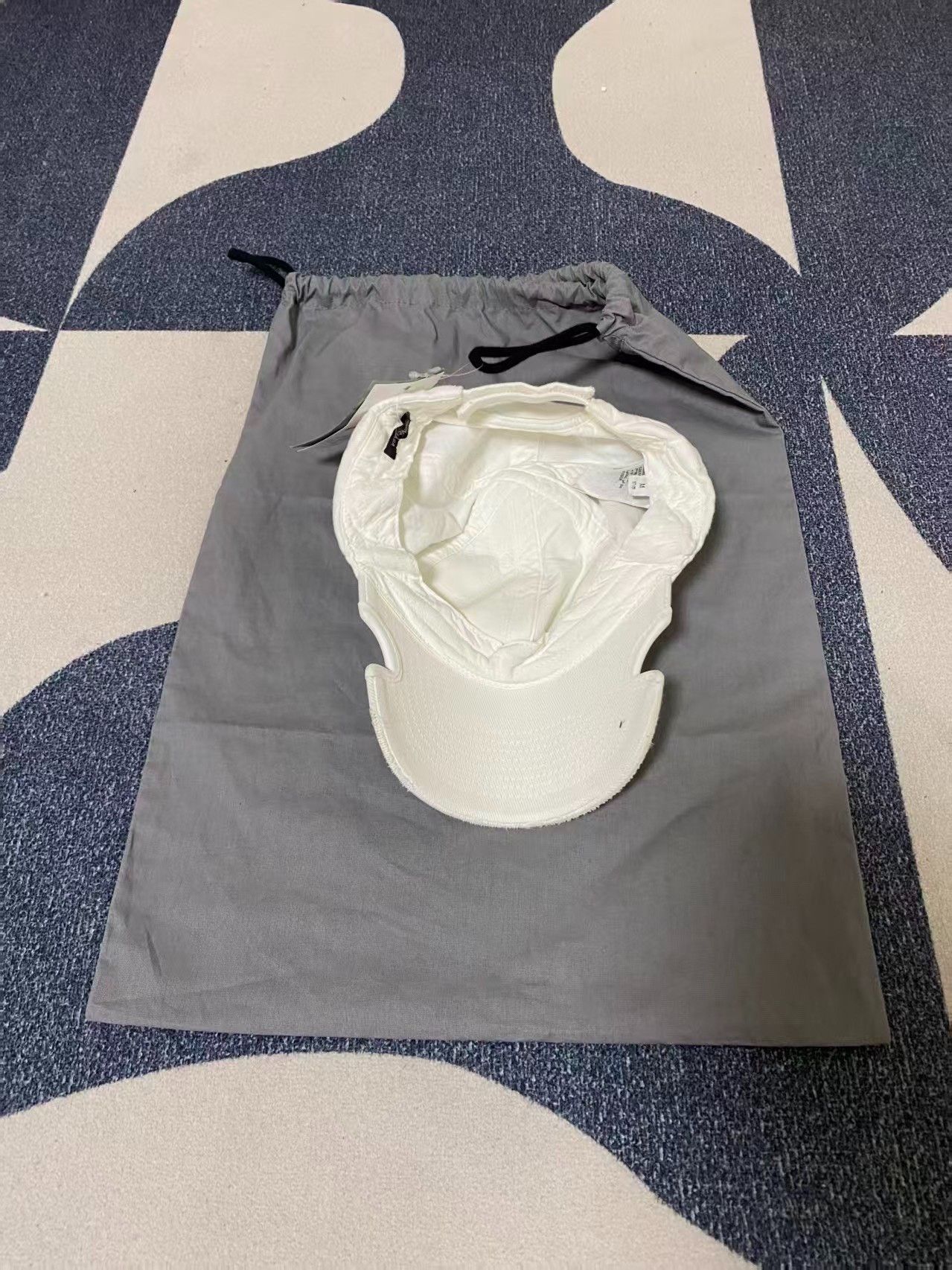 Balenciaga Balenciaga Apple Pattern Baseball Cap Size ONE SIZE - 2 Thumbnail