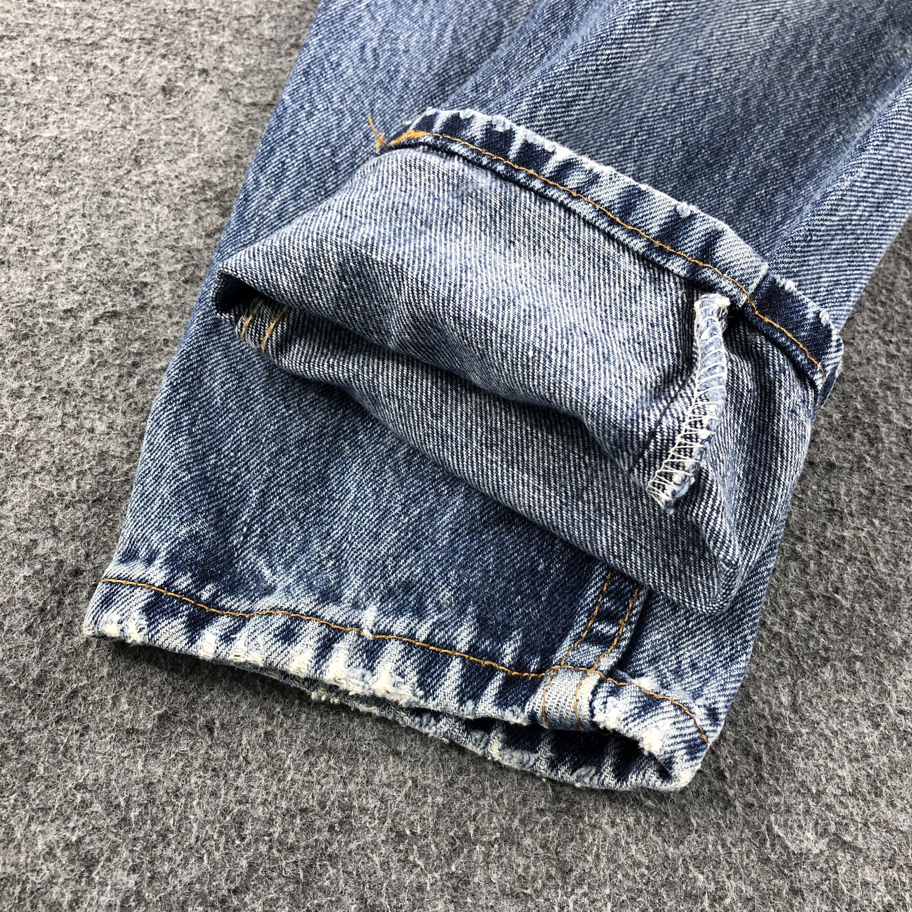 Levi's Vintage Levis 512 Jeans Blue Wash Slim Fit Denim KJ463 Size US 27 - 6 Thumbnail