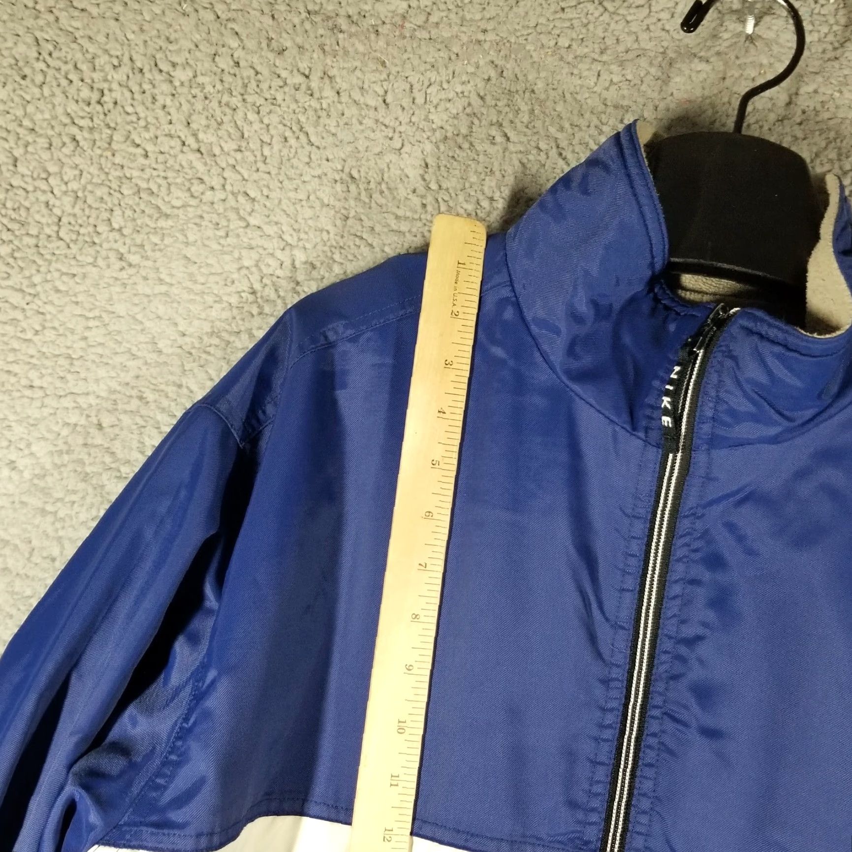 Nike VINTAGE Nike Jacket Swoosh Logo Windbreaker Wind-Resistant Blue Large Adult L Hooded Mid-Length 3-Season Mens Size US L / EU 52-54 / 3 - 5 Thumbnail