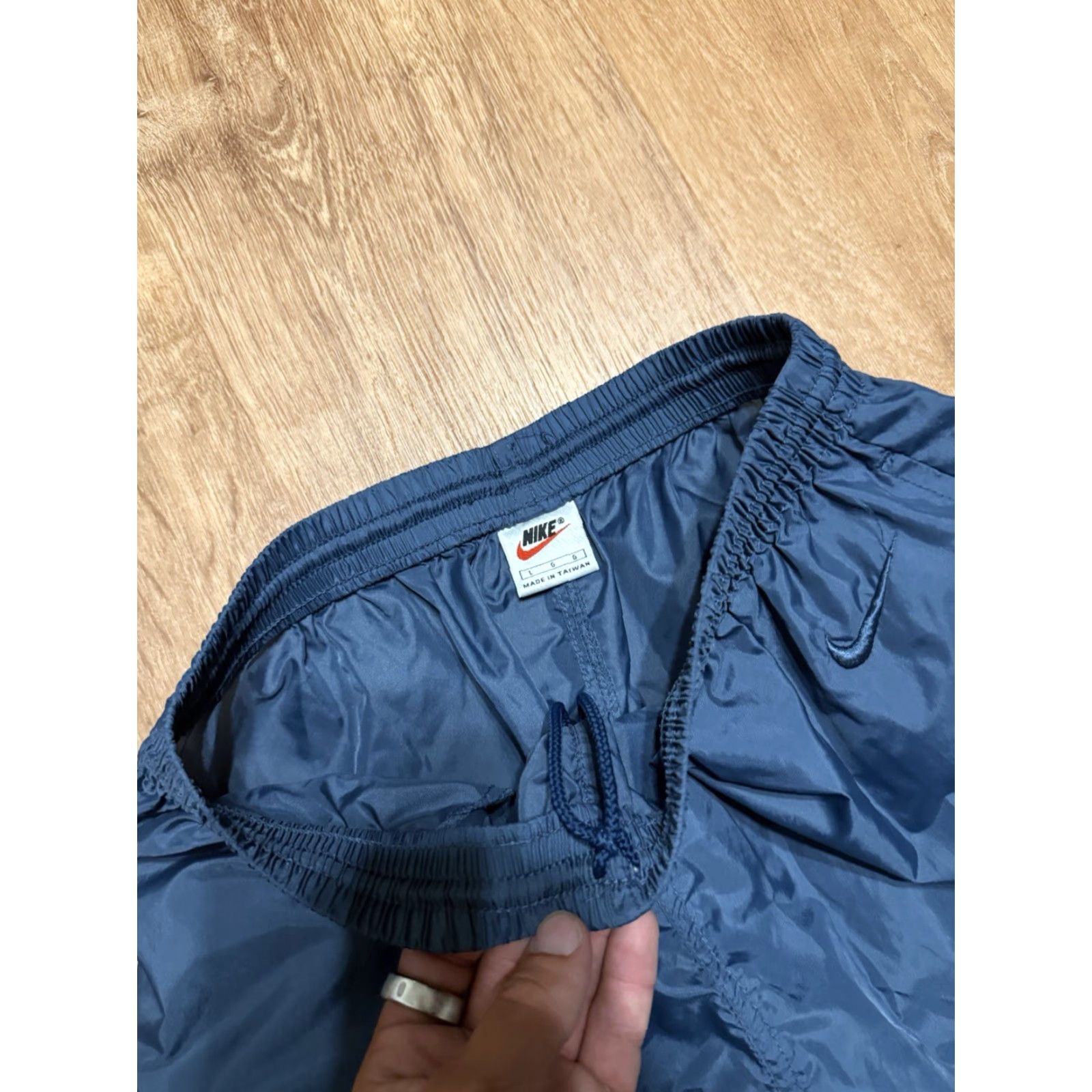 Nike VINTAGE Nike Windbreaker Pants Track Mens Large Blue White 90s Swoosh Check Size US 33 - 4 Thumbnail