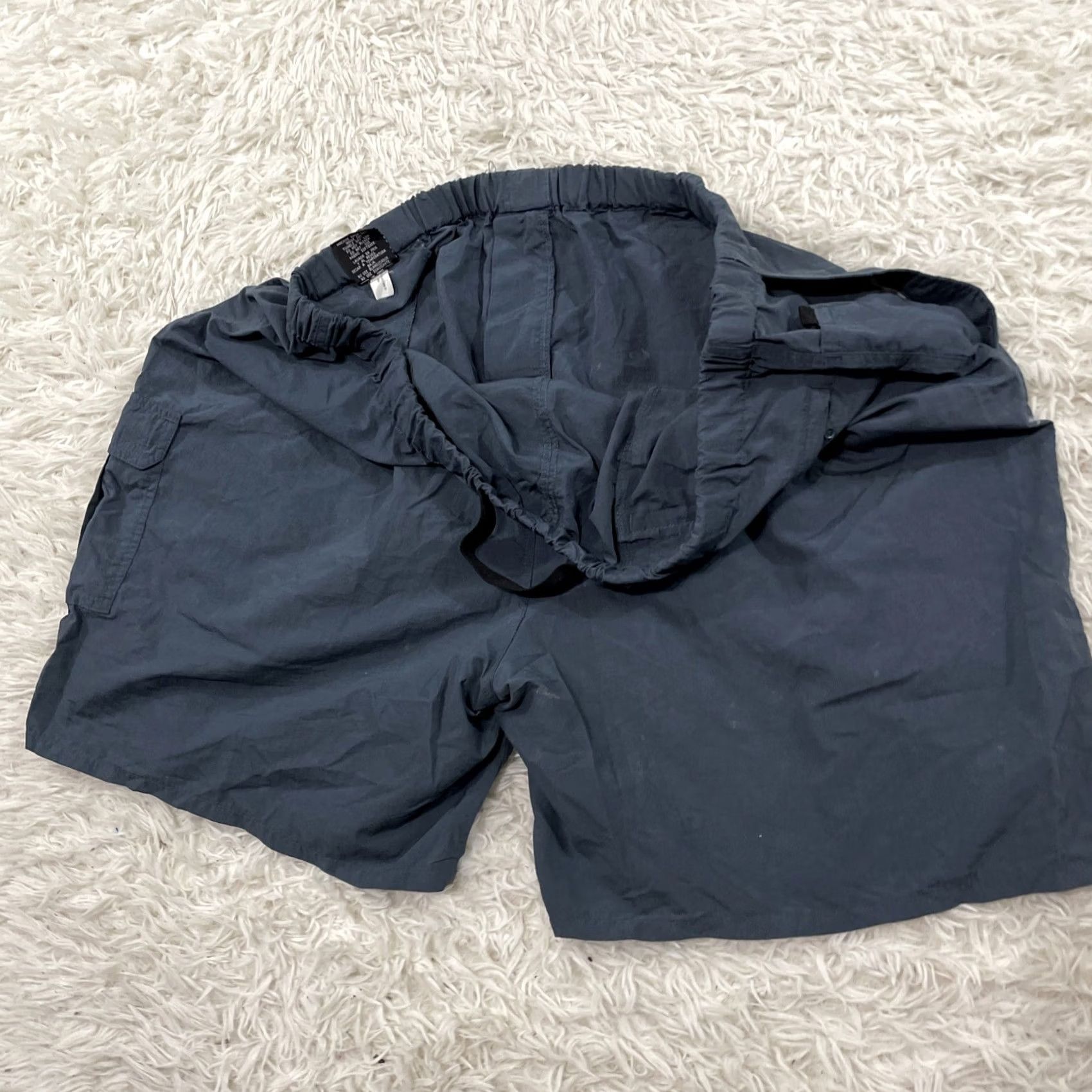 Vintage VINTAGE Unbranded Nylon Shorts Mens 2XL Gray Slim Belted Cargo-Pocket 90s Activewear Gym & Training Mens Size US 39 - 5 Thumbnail