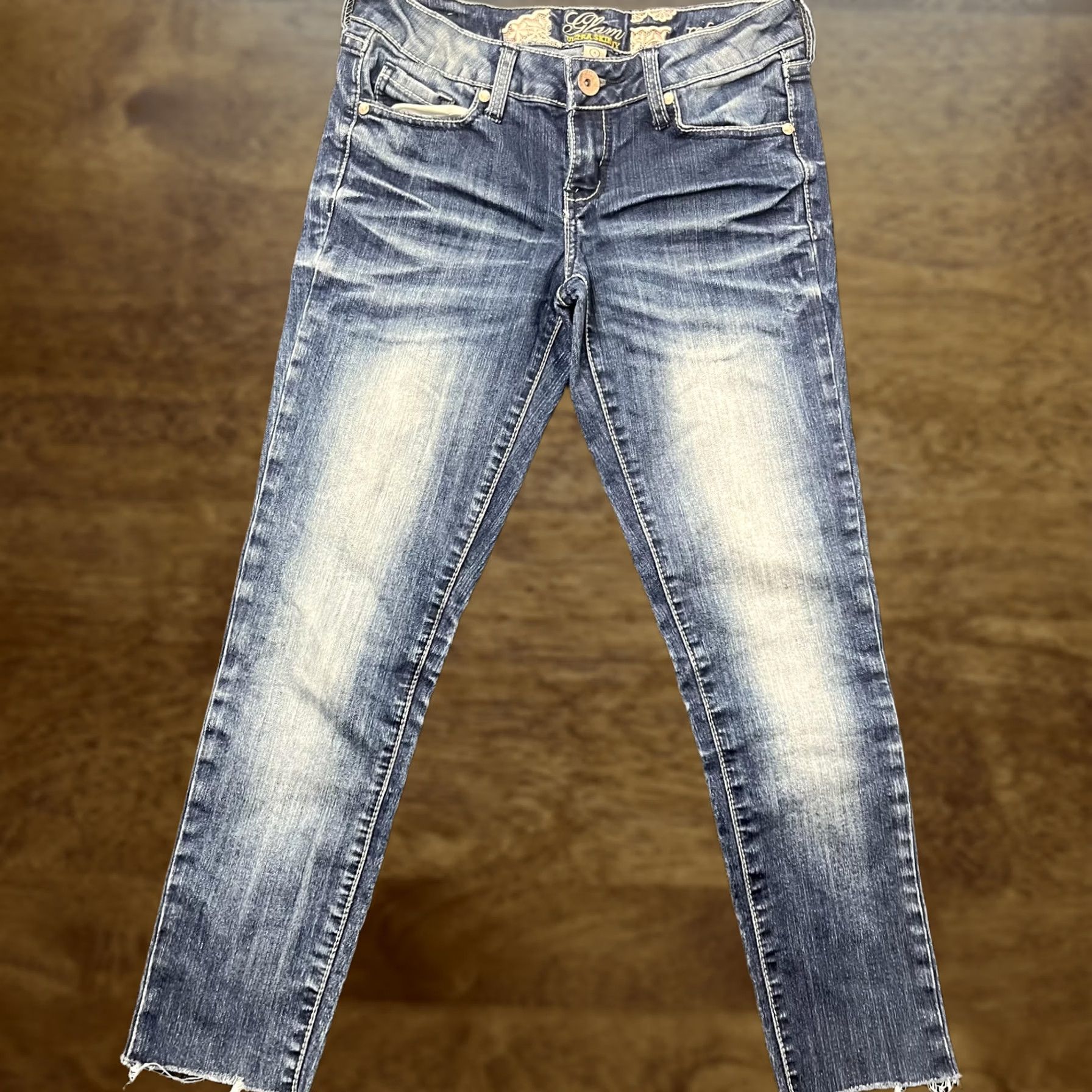 Denime VINTAGE? No. (Not Vintage) - Y2K Refuge Glam Ultra Skinny Jeans Womens 4 Medium Wash Blue Distressed Denim Size 27" / US 4 / IT 40 - 1 Thumbnail