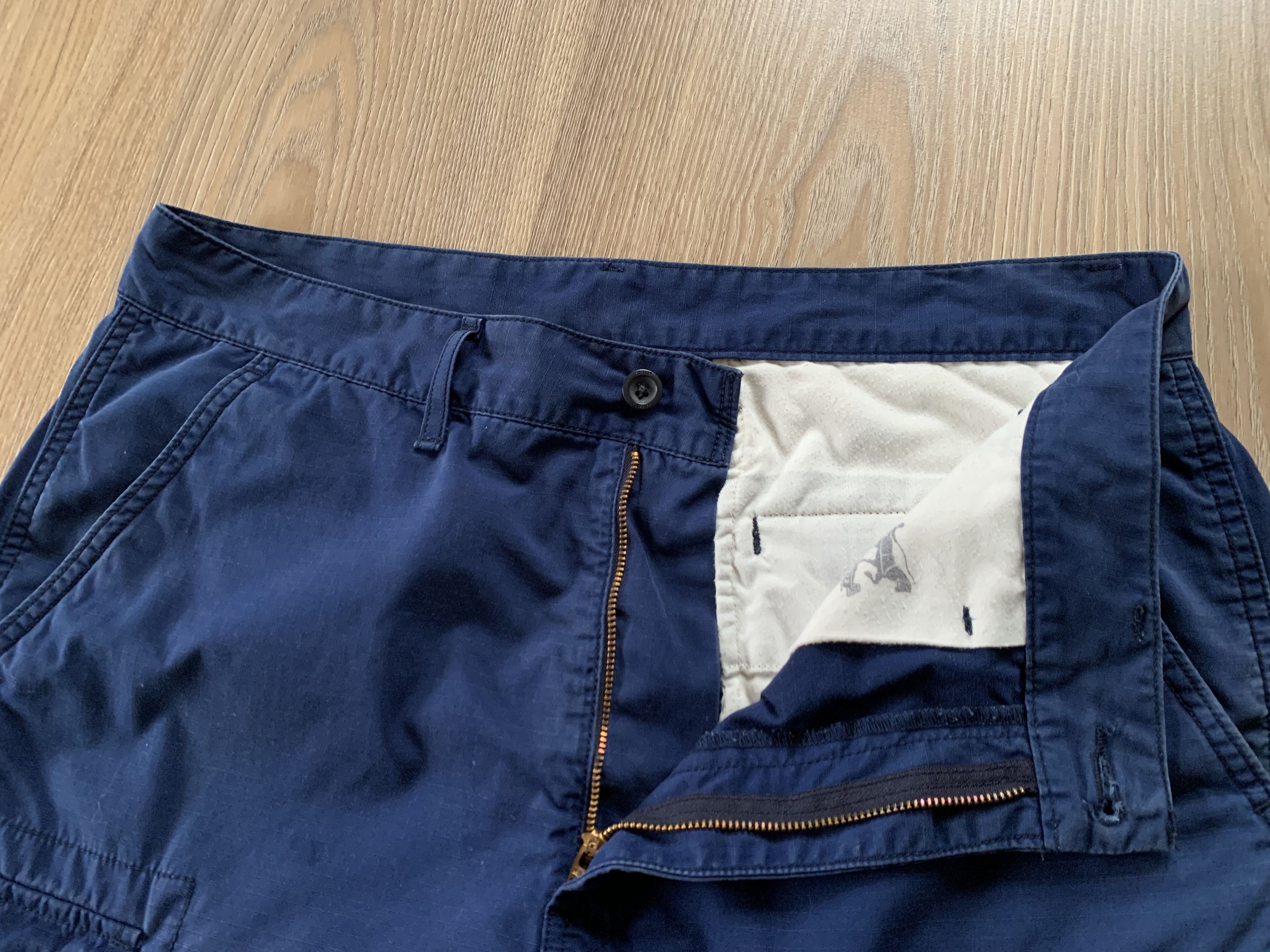 Designer × Levi's Levis Blue Cargo Shorts Size US 33 - 5 Thumbnail