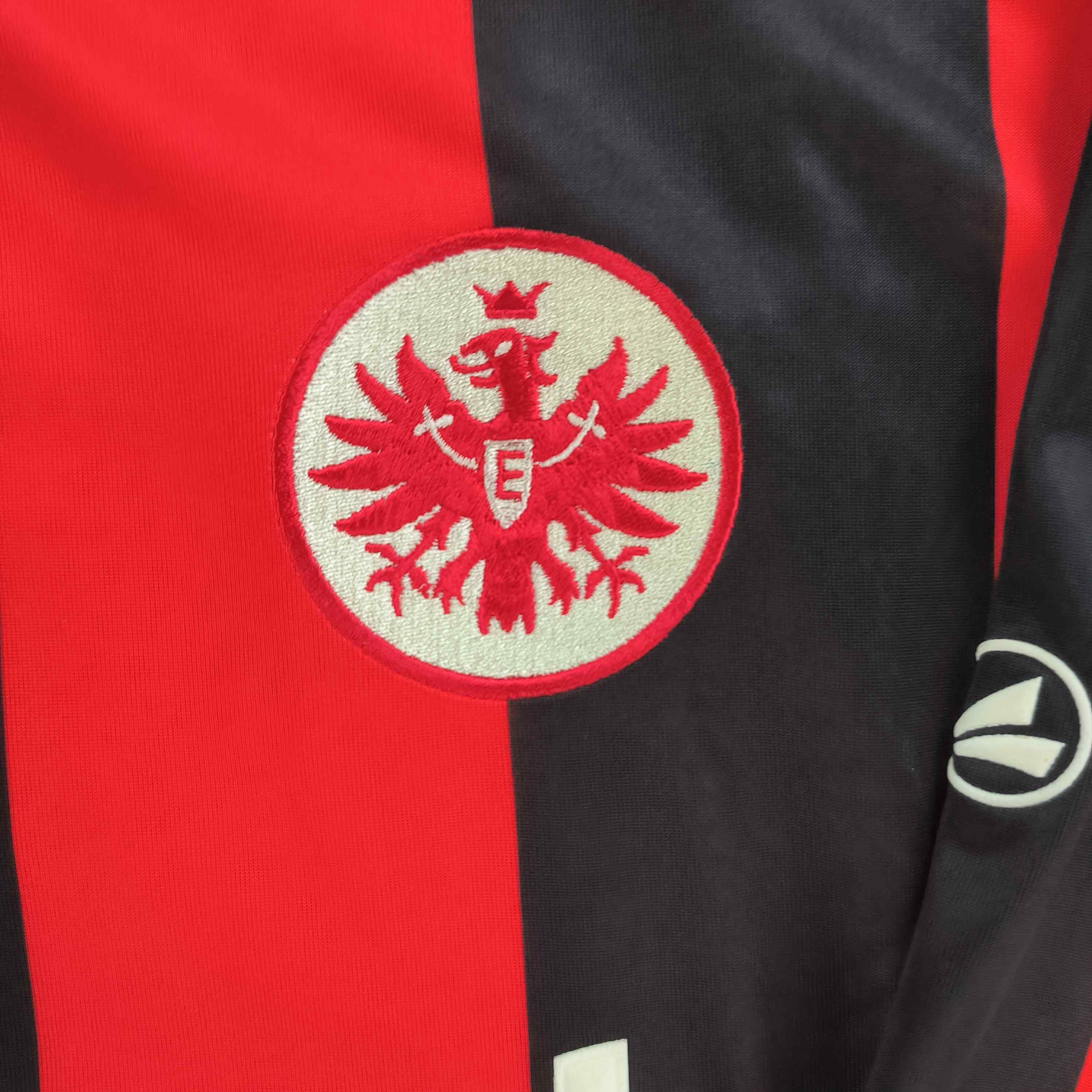 Other SIGNED Eintracht Frankfurt 10-11 Jako #10 football jersey XL Size US XL / EU 56 / 4 - 3 Thumbnail