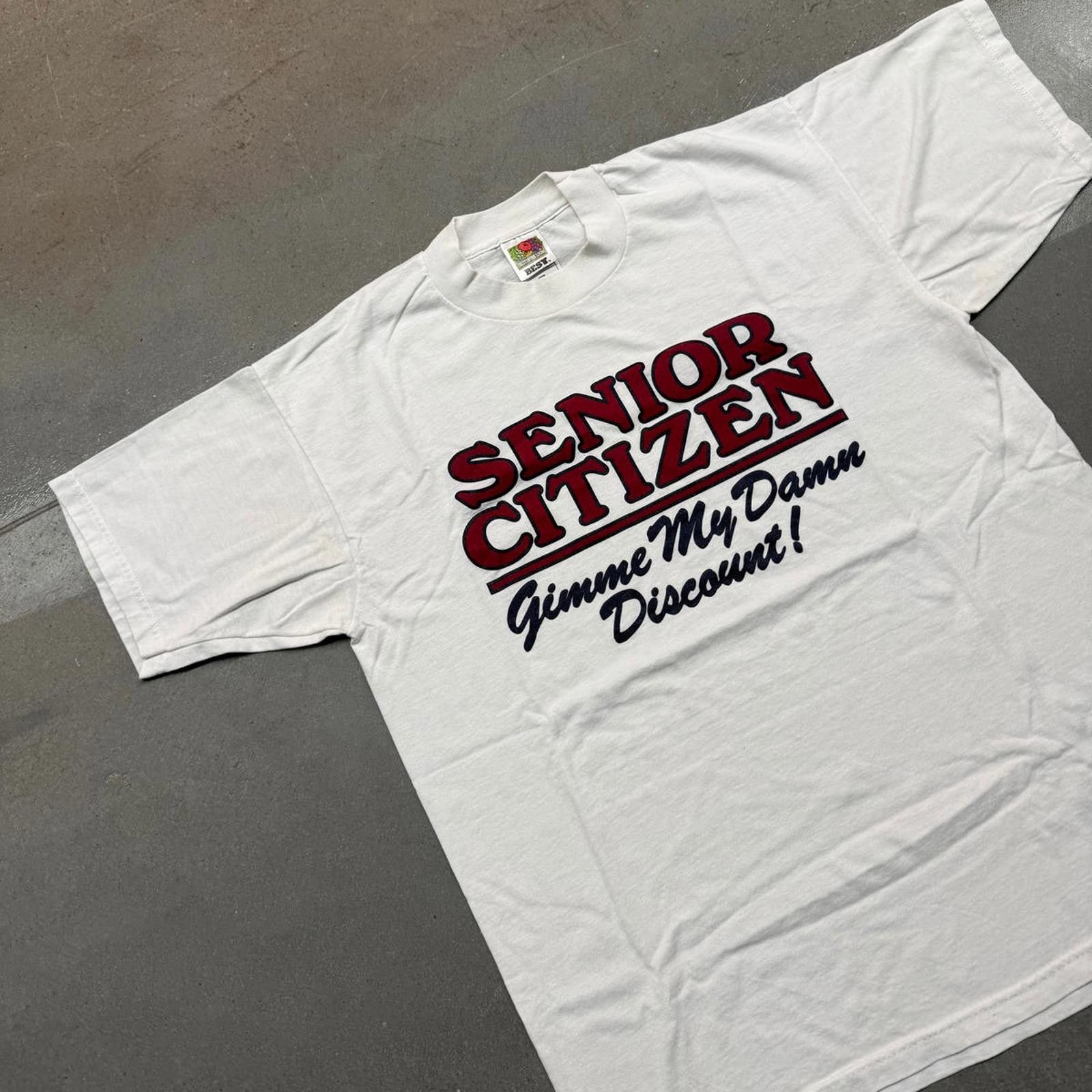 Fruit Of The Loom Vintage 90s/Y2K Senior Citizen Discount Humor Tshirt Large Size US L / EU 52-54 / 3 - 4 Thumbnail