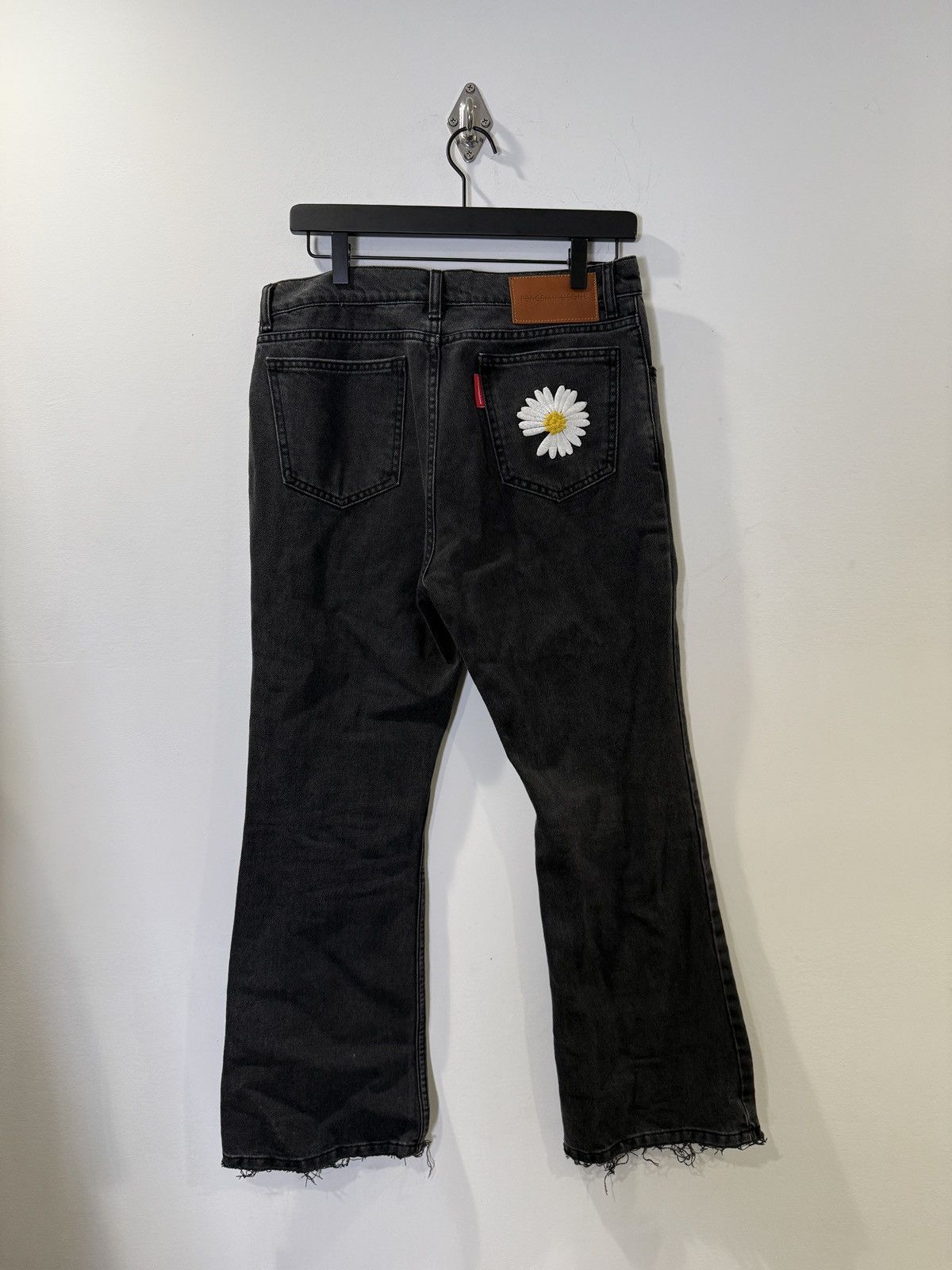 peaceminusone PEACEMINUSONE Daisy Embroidered Black Flared Denim Jeans Size US 30 / EU 46 - 1 Thumbnail