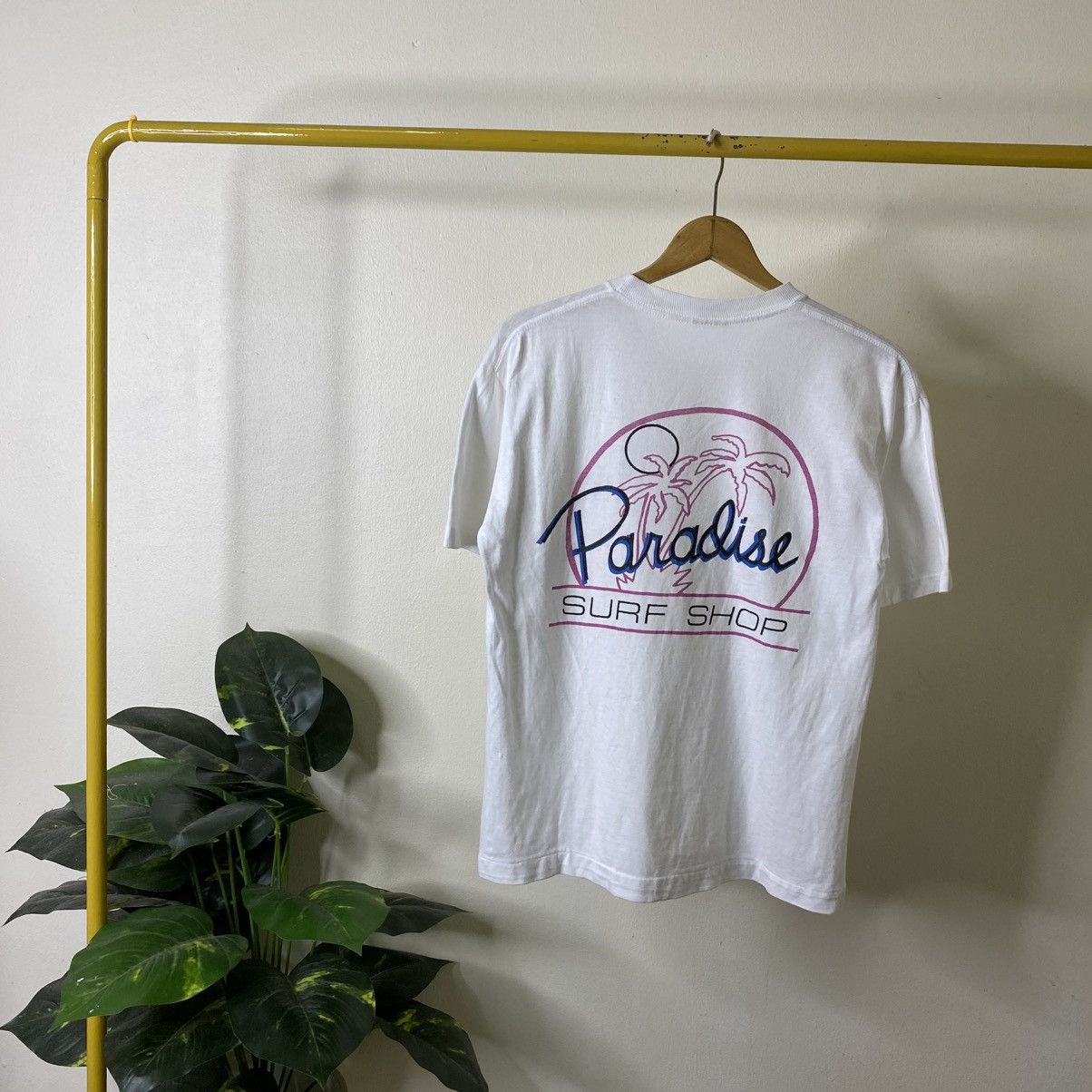 Vintage 1990s Paradise Surf Shop Surfing T Shirt Size US M / EU 48-50 / 2 - 1 Thumbnail