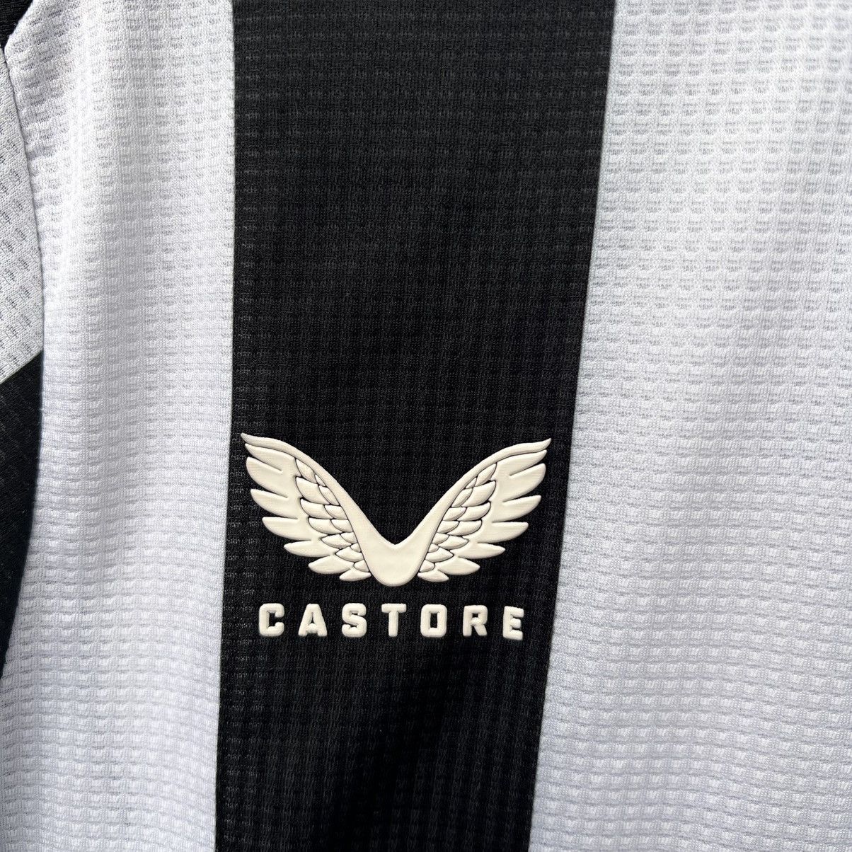 Castore Newcastle soccer jersey football t shirt Bruno G 39 Size US S / EU 44-46 / 1 - 3 Thumbnail