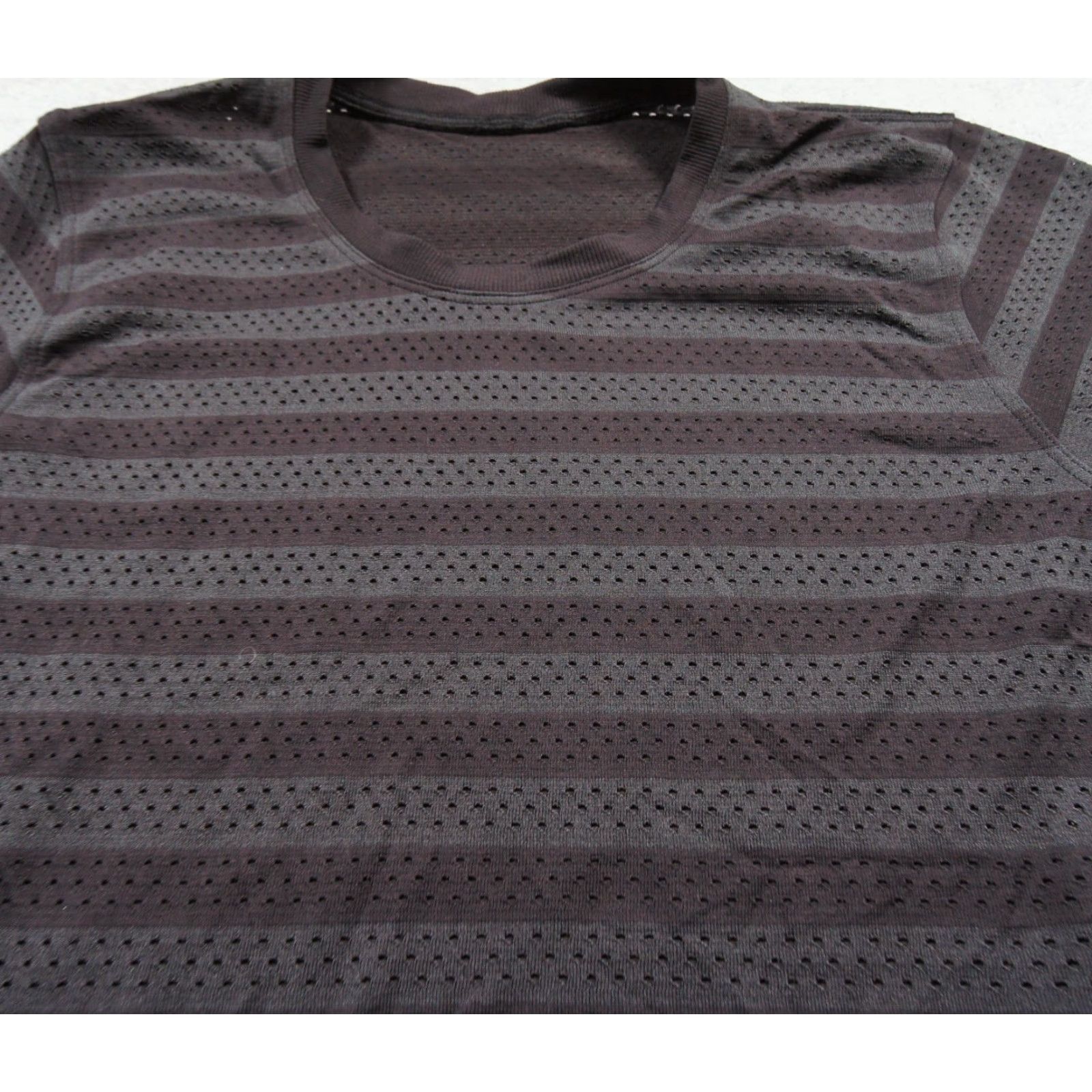 Lululemon Lululemon Shirt Womens 8 Gray Breeze Long Sleeve Activewear Training Workout Gym Size M / US 6-8 / IT 42-44 - 6 Thumbnail