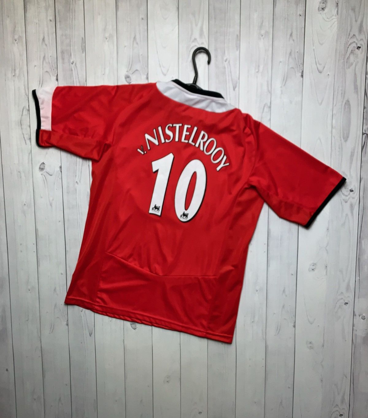 Vintage Vintage Van Nistelrooy soccer tee red rare size M Size US M / EU 48-50 / 2 - 1 Thumbnail