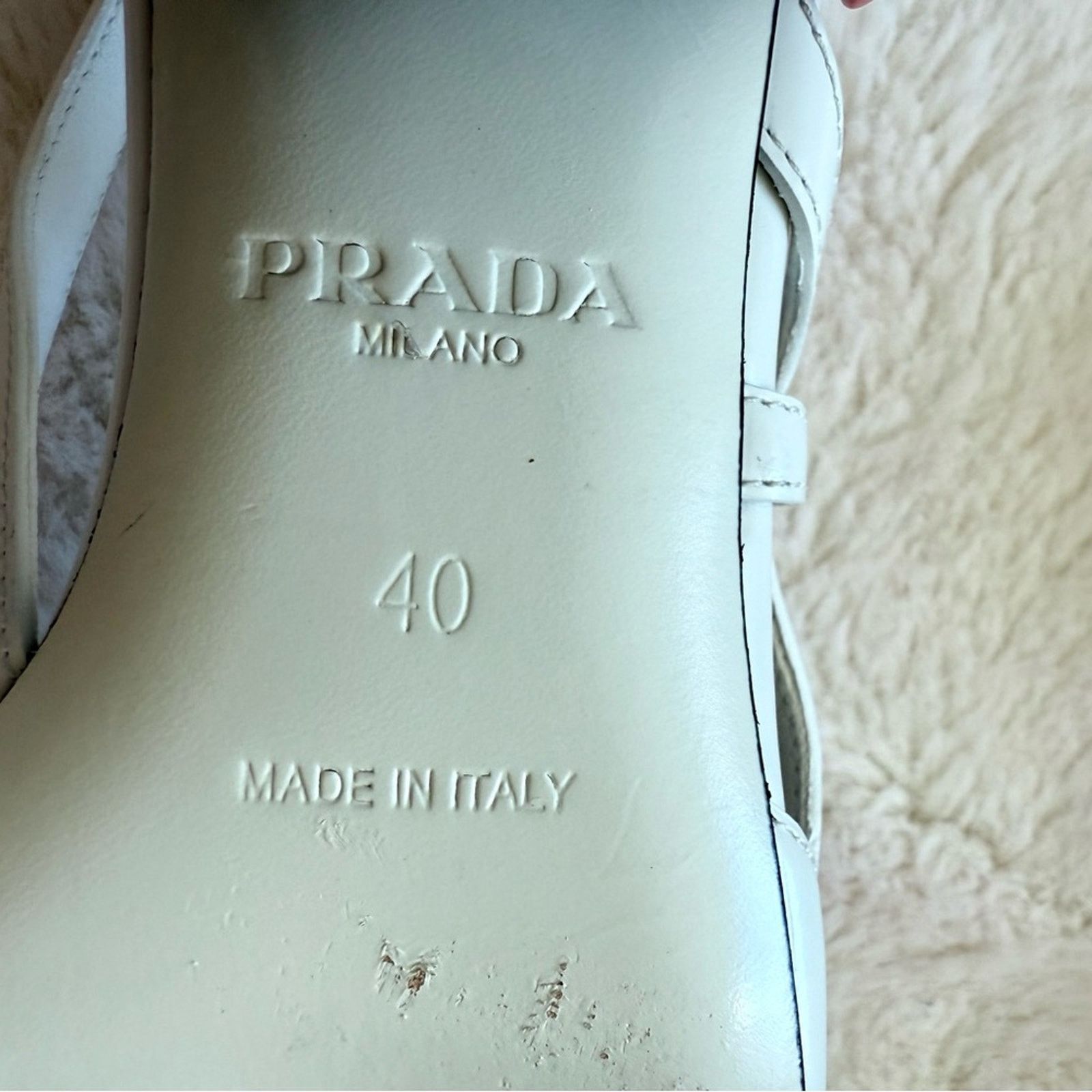 Prada Prada Cut-Out Brushed Leather Pumps size 40EU or 9US 1200$ Size US 9 / IT 39 - 9 Thumbnail