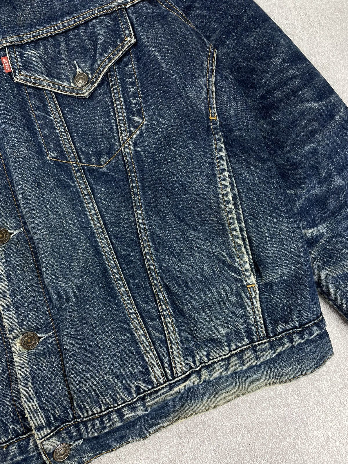 Levi's × Levi's Vintage Clothing × Vintage Vintage Levis Distressed Denim Jacket Sherpa Size US XXL / EU 58 / 5 - 7 Thumbnail