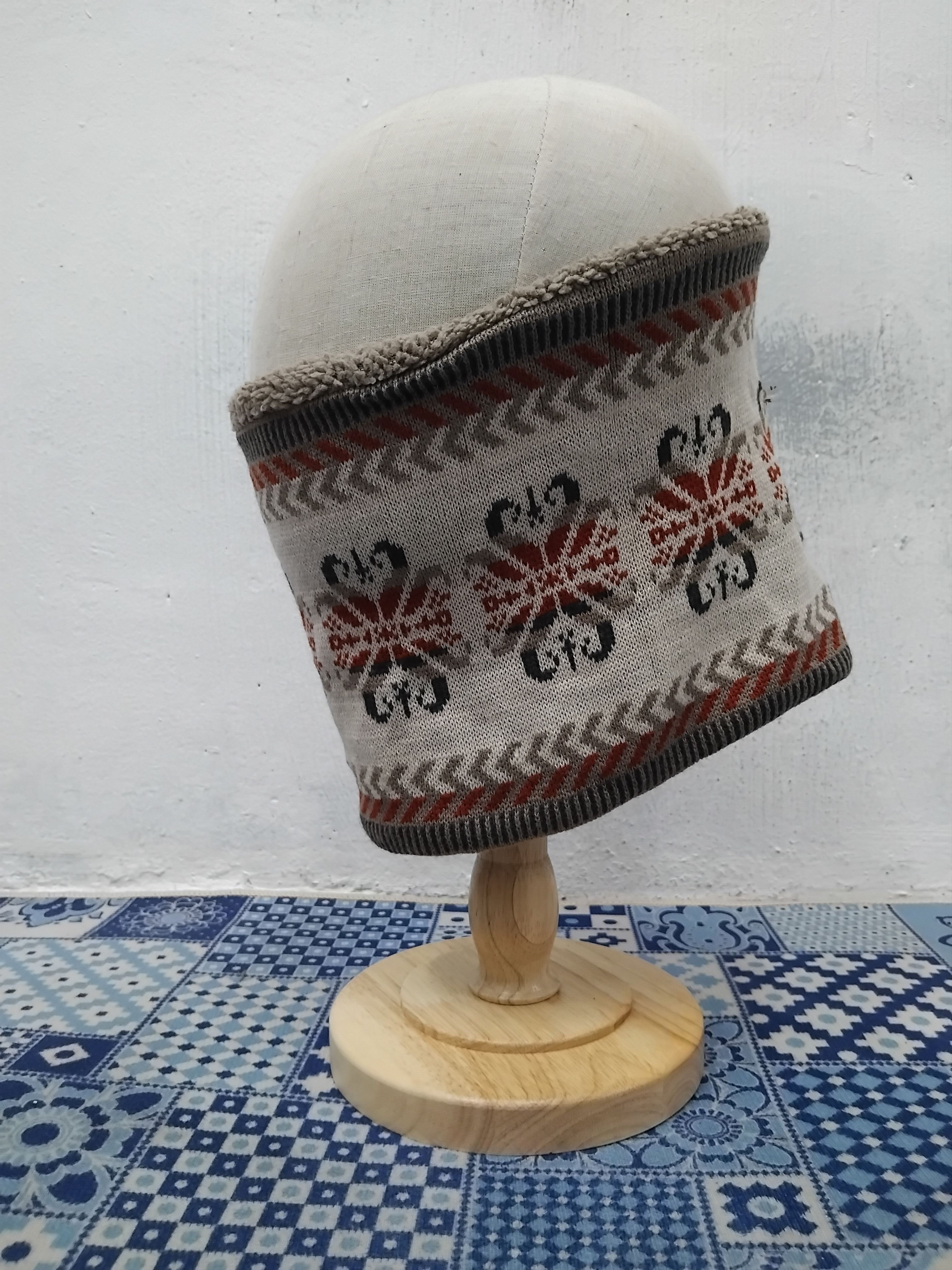 Japanese Brand Abstract Japanese style neck warmer Size ONE SIZE - 2 Thumbnail