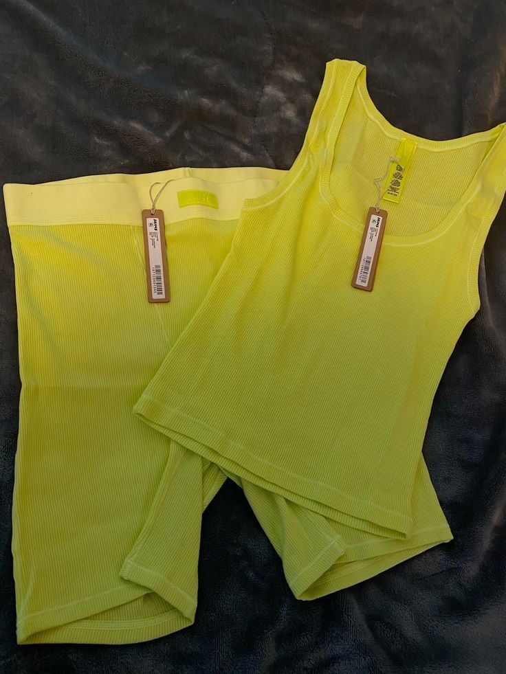 SKIMS skims tank Size L / US 10 / IT 46 - 1 Thumbnail