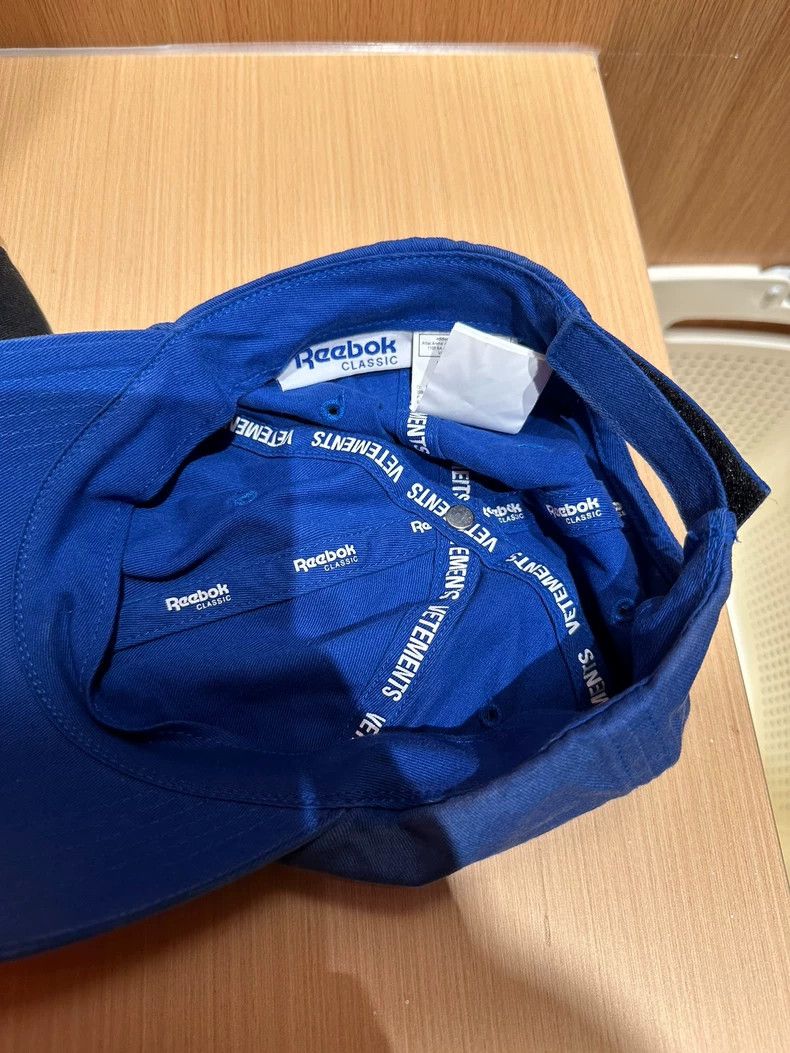 Vetements Vetements Reebok x Collaborative Show Model Size ONE SIZE - 3 Thumbnail