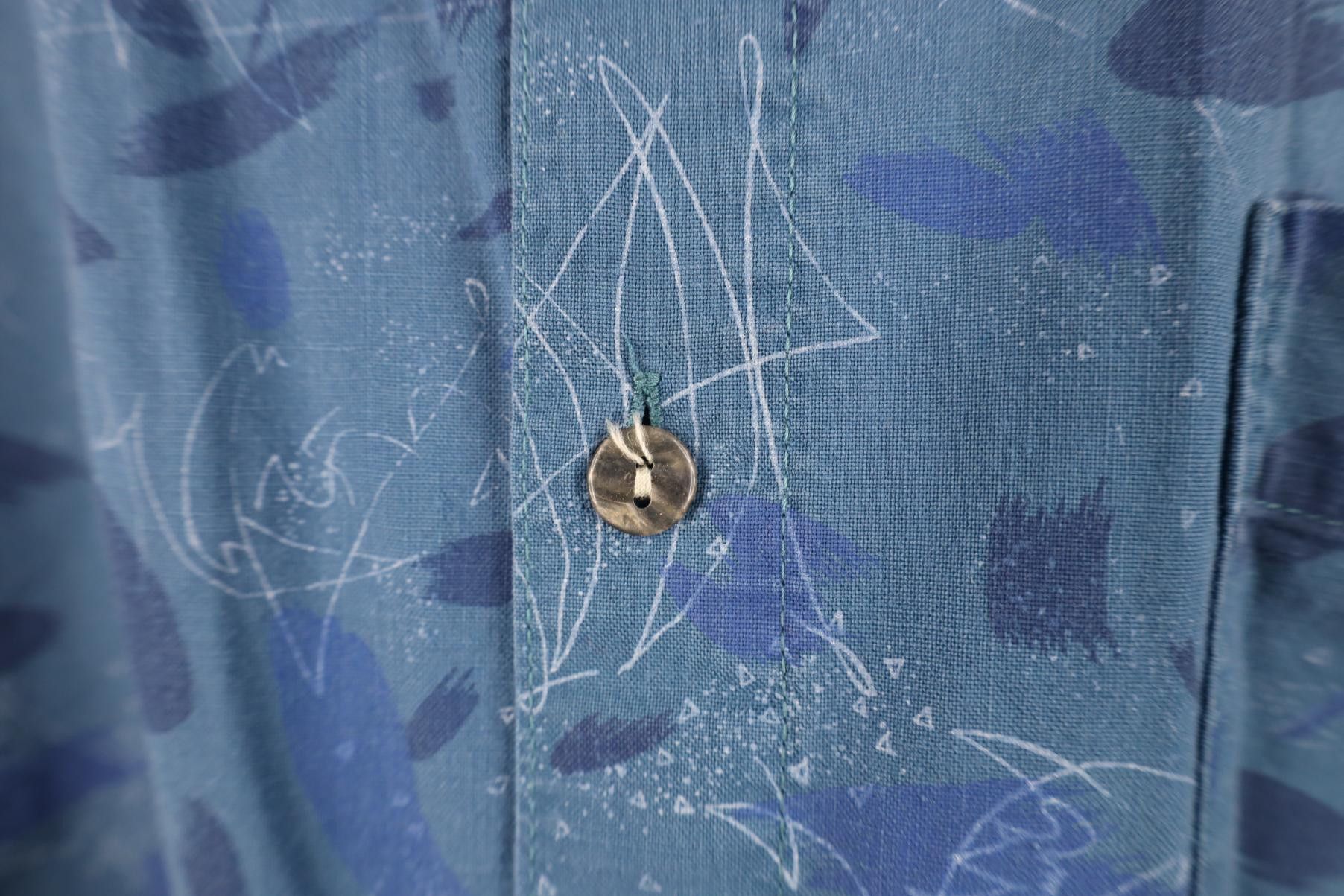 Vintage Vintage 90s Streetwear Abstract Surf Beach Button Shirt Blue Size US L / EU 52-54 / 3 - 4 Thumbnail