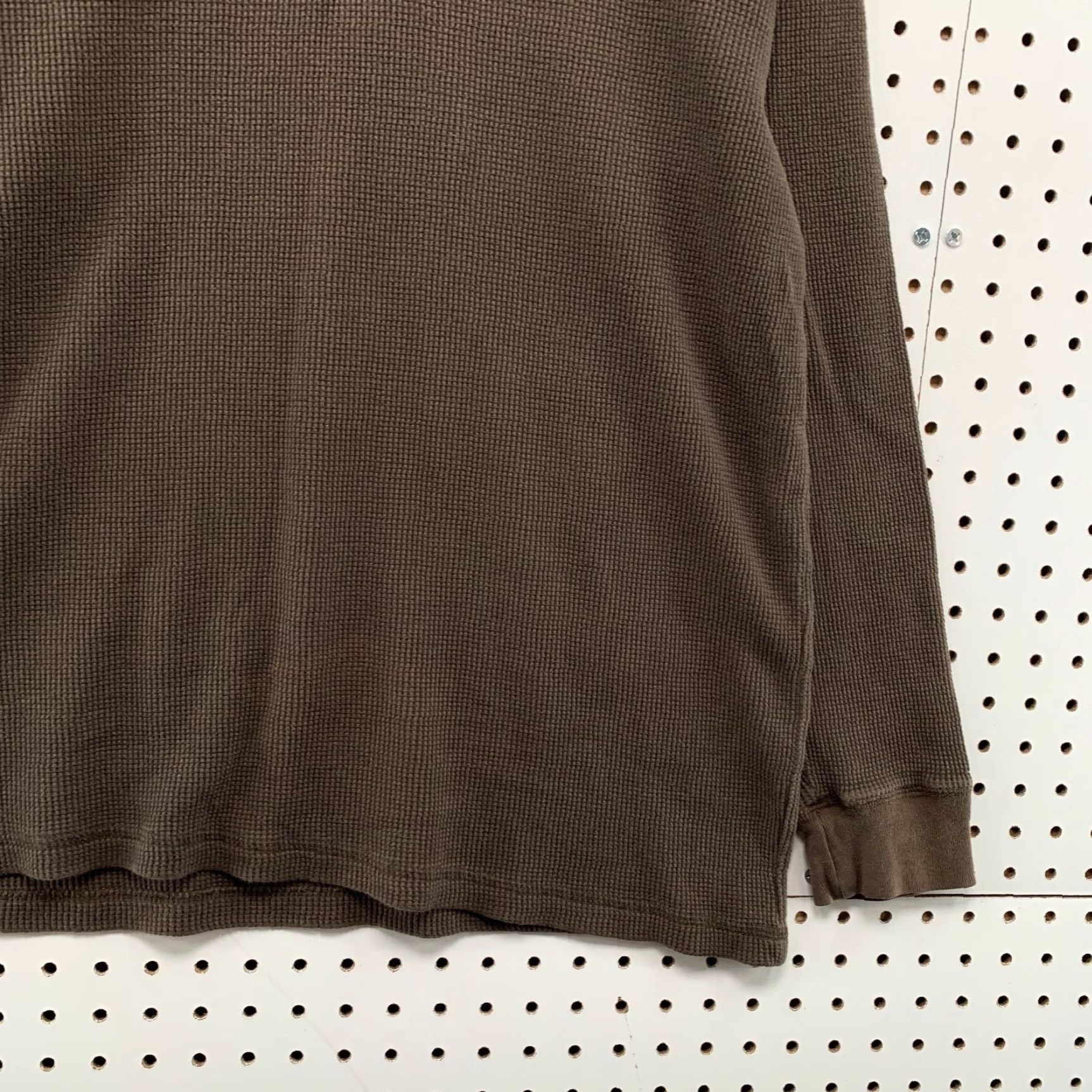 Old Navy VINTAGE Old Navy Henley Shirt Mens XL Brown Long Sleeve Waffle Knit 90s Concert, VTG Vintage T-Shirt? Size US XL / EU 56 / 4 - 7 Thumbnail
