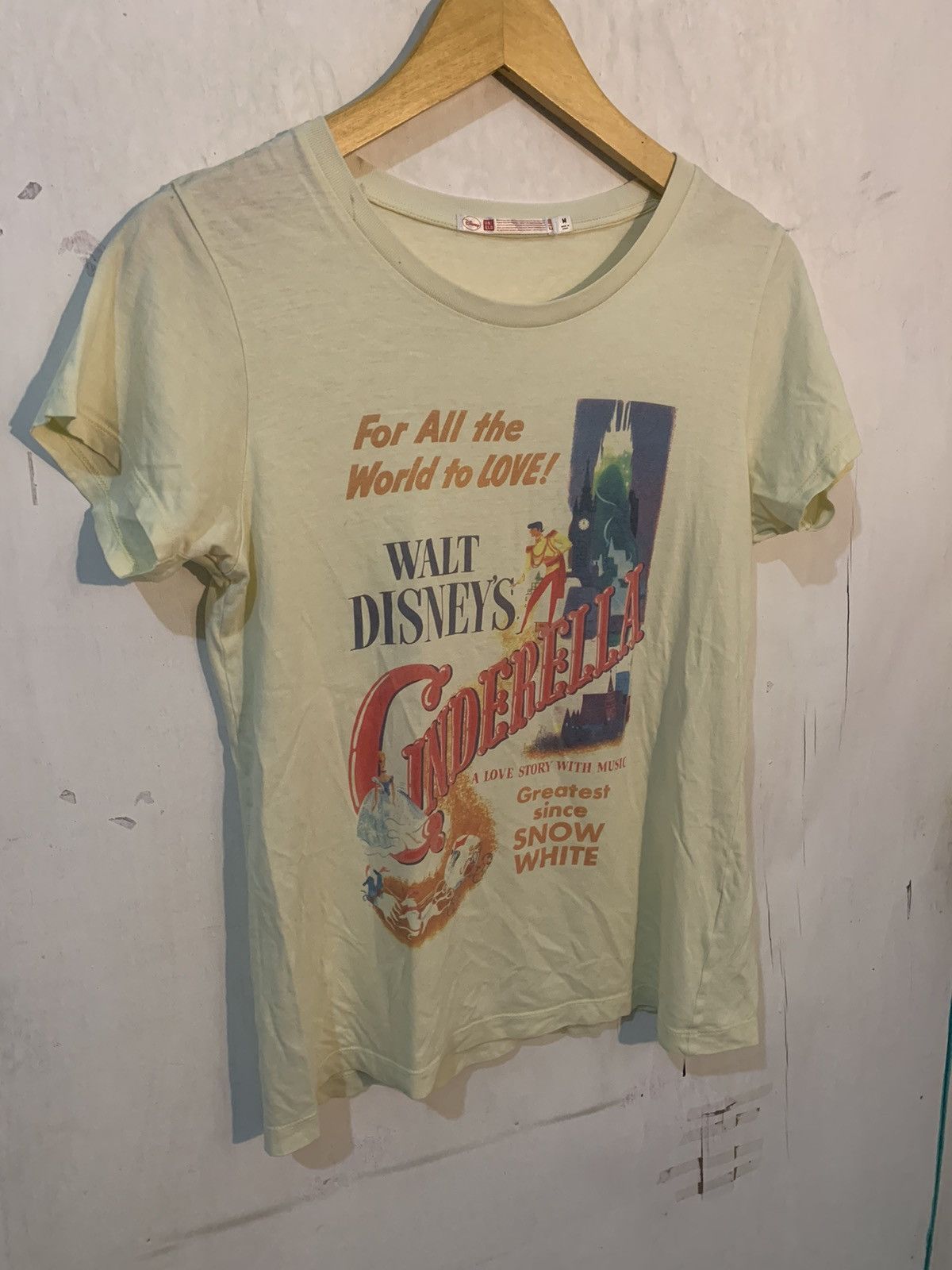 Anime × Disney × Uniqlo VINTAGE Cinderella t-shirt from UNIQLO Size US M / EU 48-50 / 2 - 2 Thumbnail