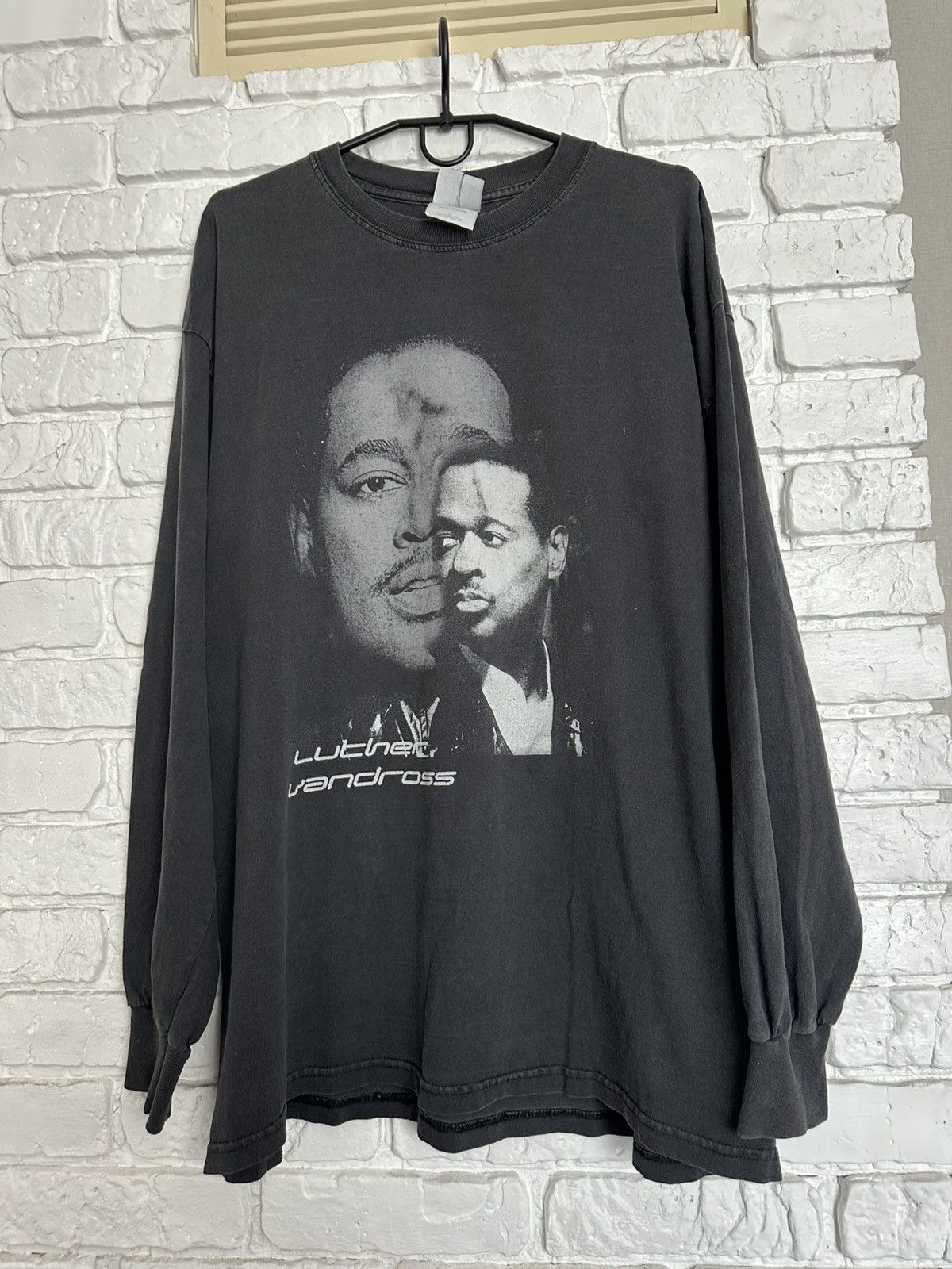 Band Tees Luther Vansross Vintage Band T-Shirt Tee Long Sleeve 90s Size US XL / EU 56 / 4 - 2 Thumbnail