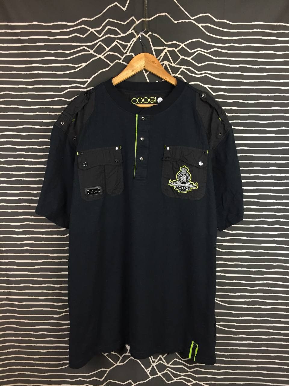 Coogi Coogi Australia Crest Logo Technical Military Henley Tee Size US XXL / EU 58 / 5 - 2 Thumbnail