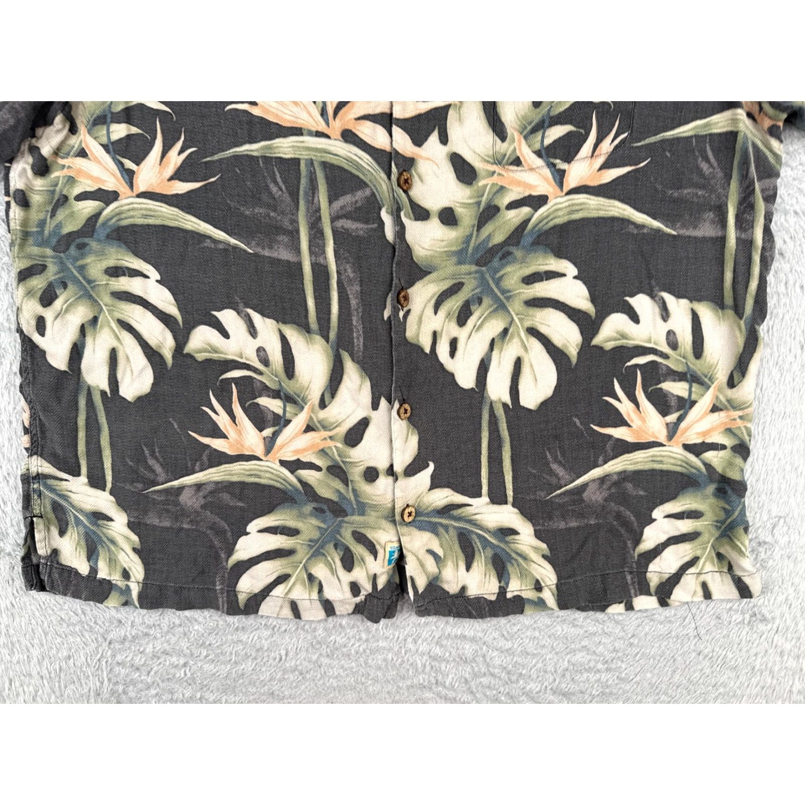 Paradise Caribbean Shirt Men XL Black Silk Blend Hawaiian Floral Short Sleeve Button-Up Collared Pocket Resort Vacation Luau Aloha 90s Size US XL / EU 56 / 4 - 5 Thumbnail