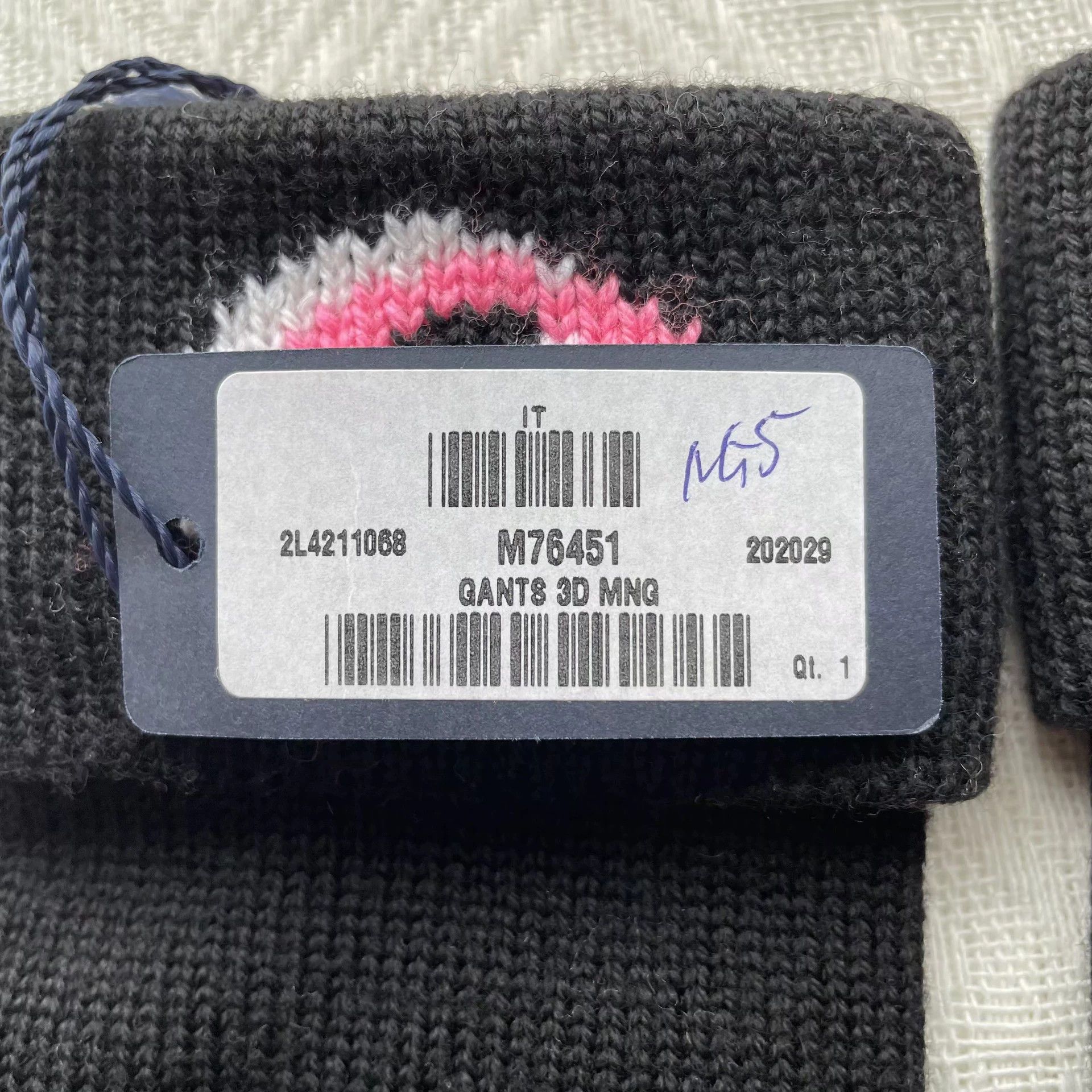 Louis Vuitton LV Women's KnitWool Gloves Black NWT (20.7x8.5) Size ONE SIZE - 4 Thumbnail