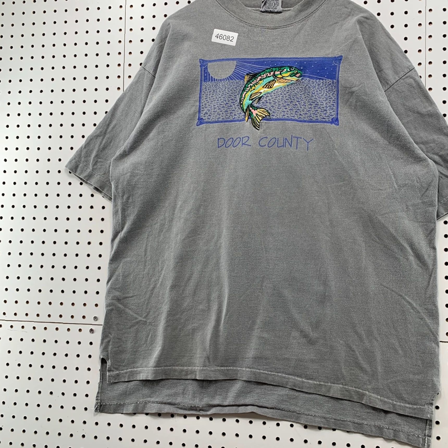 Vintage Vintage Fish Shirt Mens XL Gray Embroidered Door County Outdoor Bass Fishing Outdoor 90s Mens Size US XL / EU 56 / 4 - 3 Thumbnail