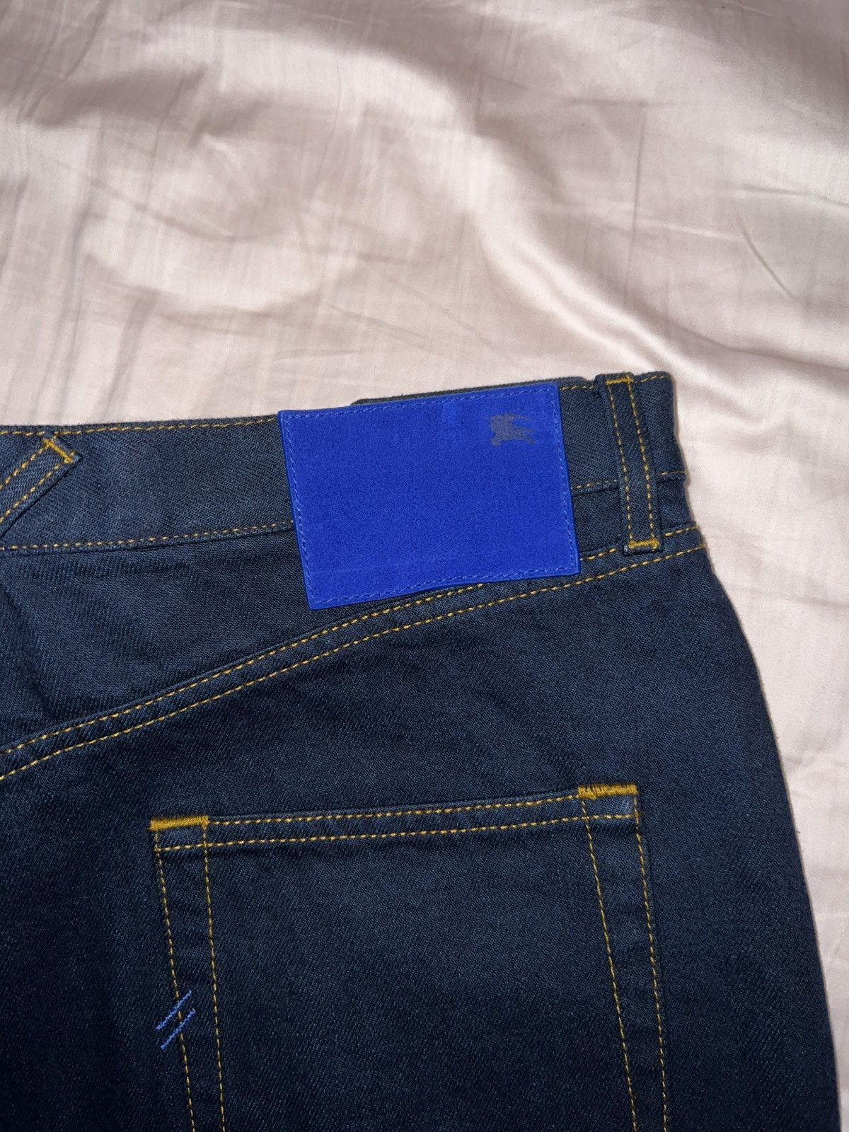 Burberry Burberry Indigo Rose Bottom Denim Jeans Size US 33 - 5 Thumbnail