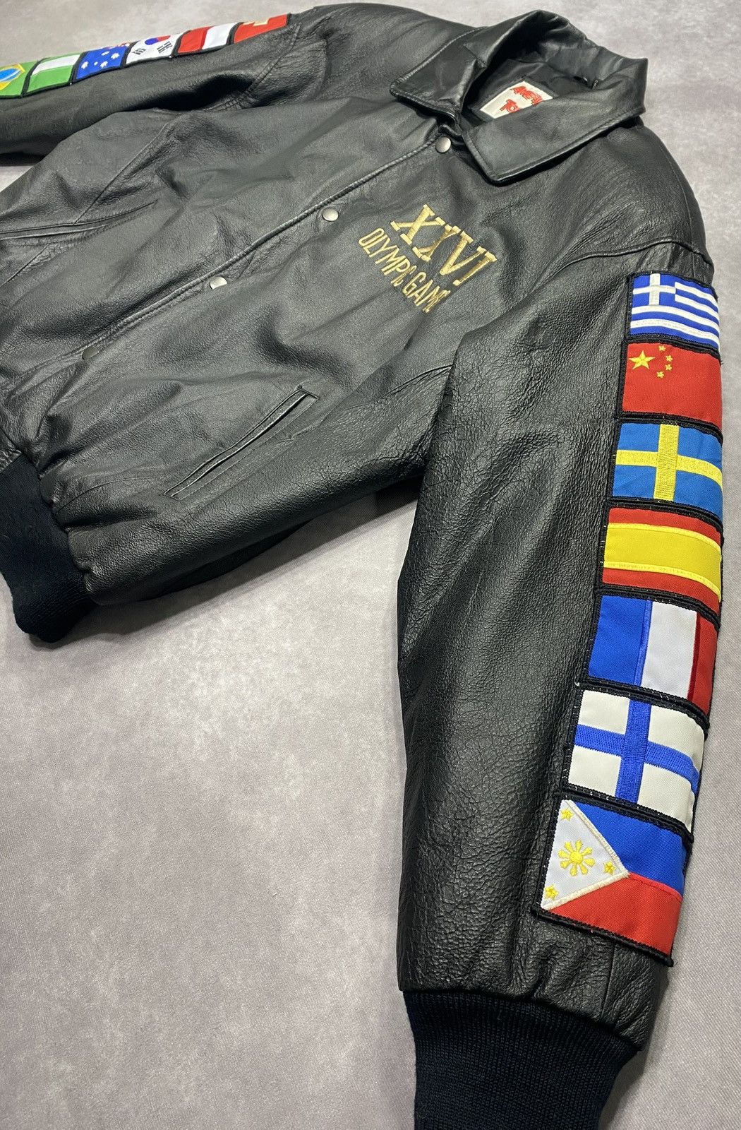 Vintage 1996 Vintage American Toons Atlanta Olympics Leather Jacket Size US L / EU 52-54 / 3 - 4 Thumbnail