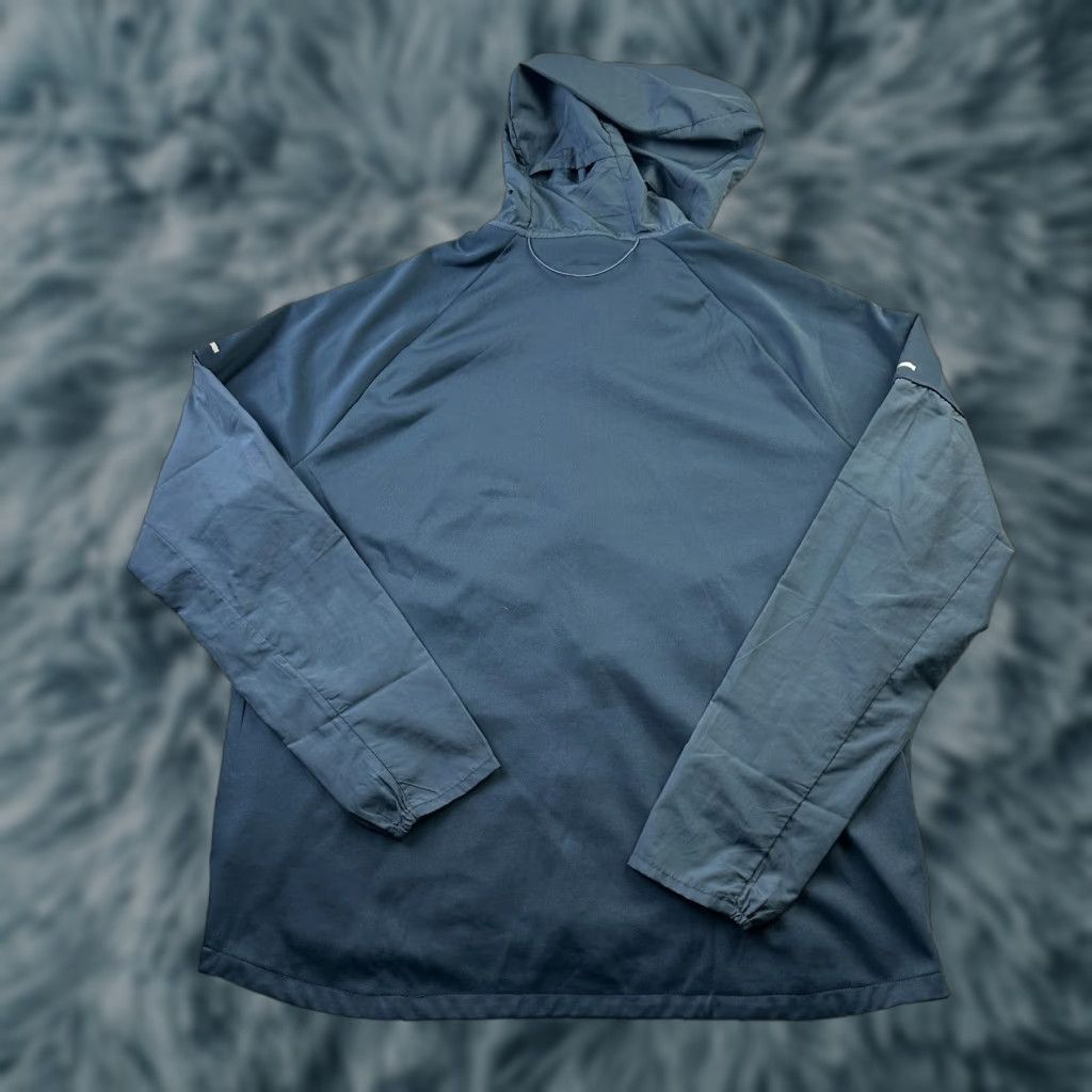 Nike Nike Jacket Mens Large Blue Miler Repel Windbreaker Running Reflective Size US L / EU 52-54 / 3 - 1 Thumbnail