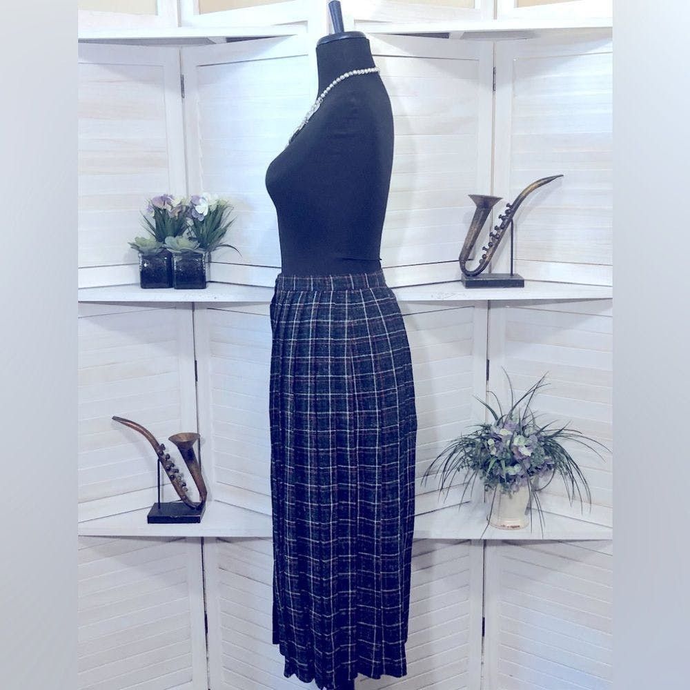 Vintage Vintage 60s 70s preppy wool plaid blue pink skirt sz 4 Size 27" / US 4 / IT 40 - 5 Thumbnail