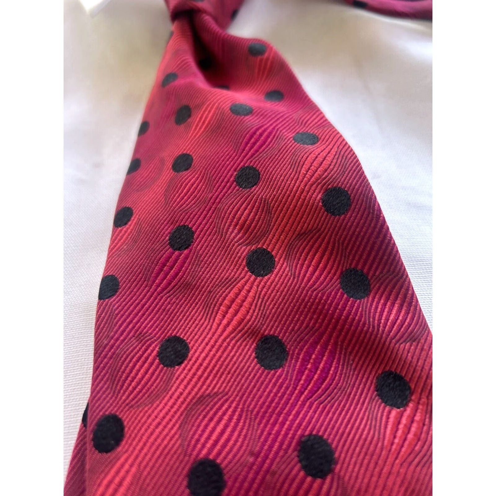 Vintage VINTAGE Tom James Neck Tie All Silk Plum Blk Polka Dot Men’s Tie 58”L x 3.75”W Size ONE SIZE - 5 Thumbnail
