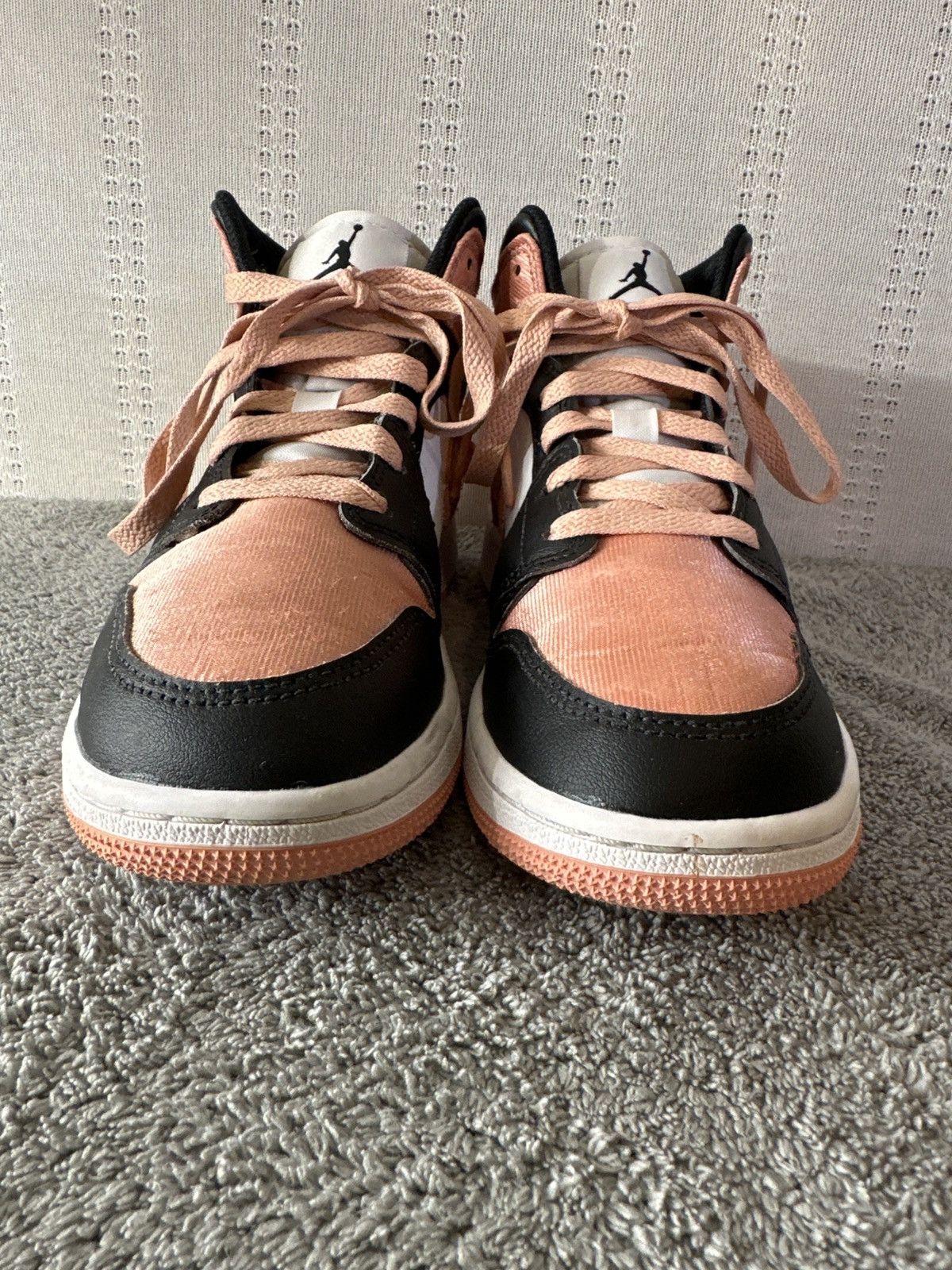 Jordan Brand Air Jordan(GS) 1 Mid 'White Light Madder Root Size US 6 / IT 36 - 5 Thumbnail