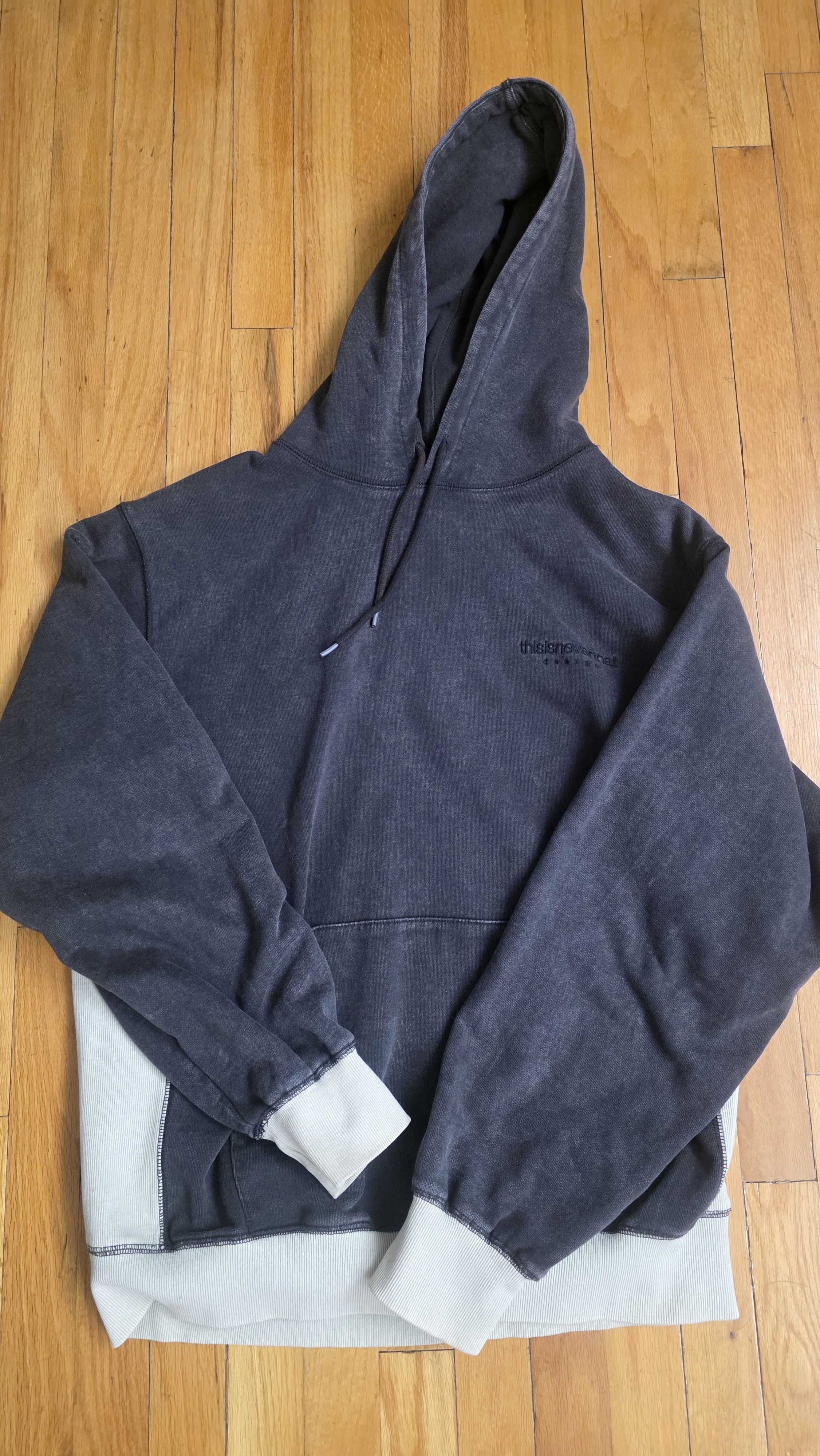 thisisneverthat thisisneverthat Side Paneled Hoodie 'Charcoal' Size US XL / EU 56 / 4 - 2 Thumbnail