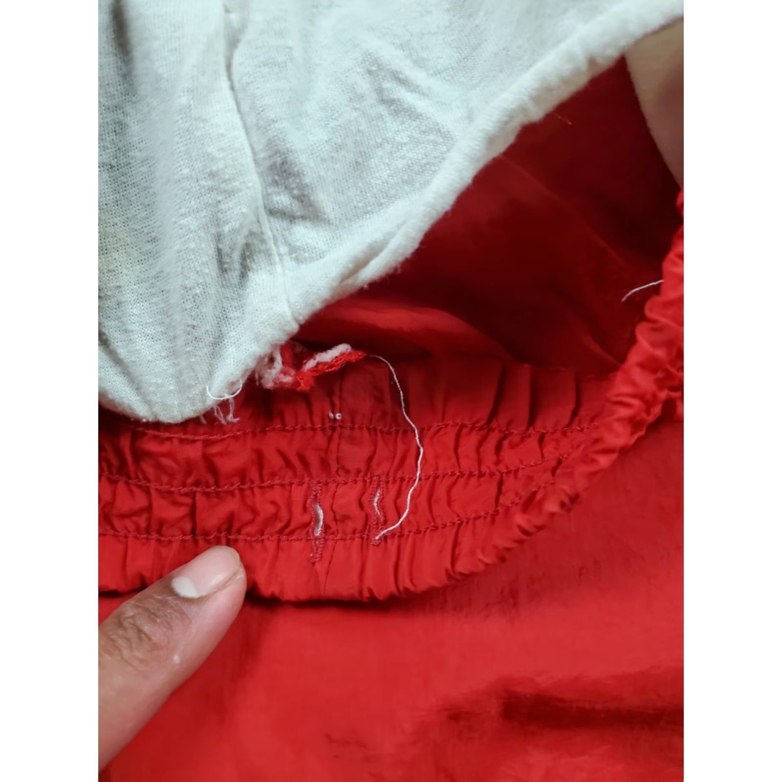 Reebok VINTAGE Reebok Track Pants Mens M Red Nylon Lined Pockets Tapered Leg 90s Size US 31 - 6 Thumbnail