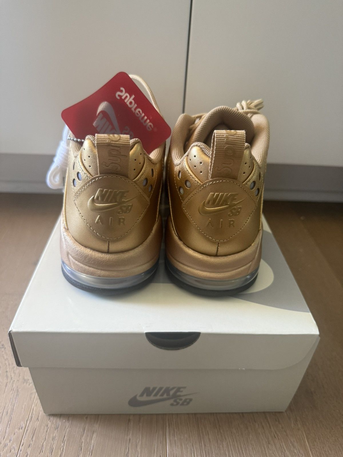 Nike × Supreme Nike SB Air Max 2 CB ‘94 Low Supreme Metallic Gold Size 8.5 Size US 8.5 / EU 41-42 - 4 Thumbnail