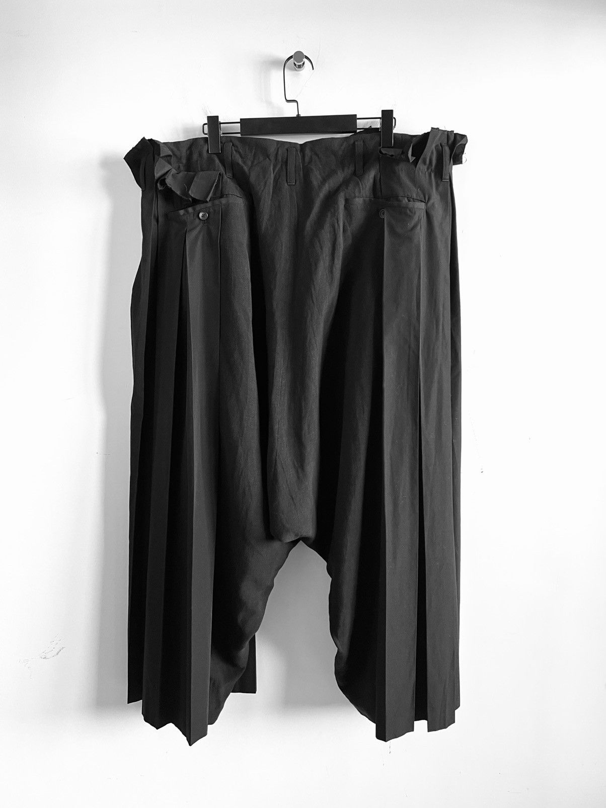 Yohji Yamamoto Yohji Yamamoto Pour Homme - PLEATED SAROUEL PANTS Size US 30 / EU 46 - 2 Thumbnail