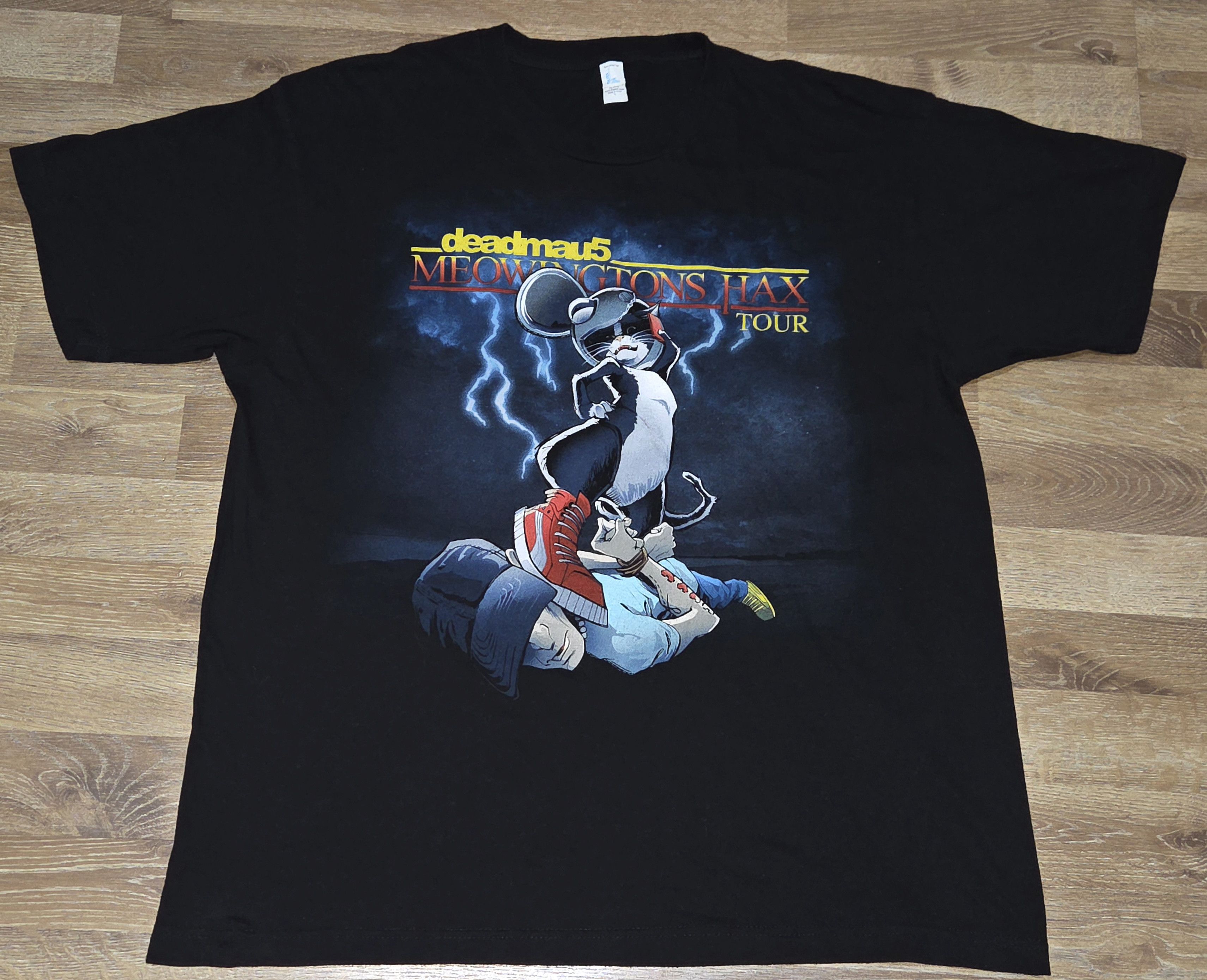 Band Tees Vintage y2k DJ Techno EDM Music Deadmau5 Band Tour T Shirt Size US L / EU 52-54 / 3 - 1 Thumbnail