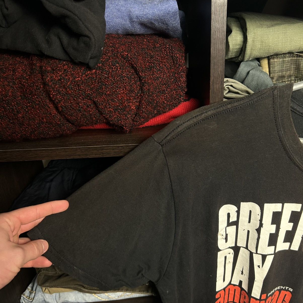 Band Tees Vintage Green Day American Idiot rock band tee size L Size US L / EU 52-54 / 3 - 7 Thumbnail