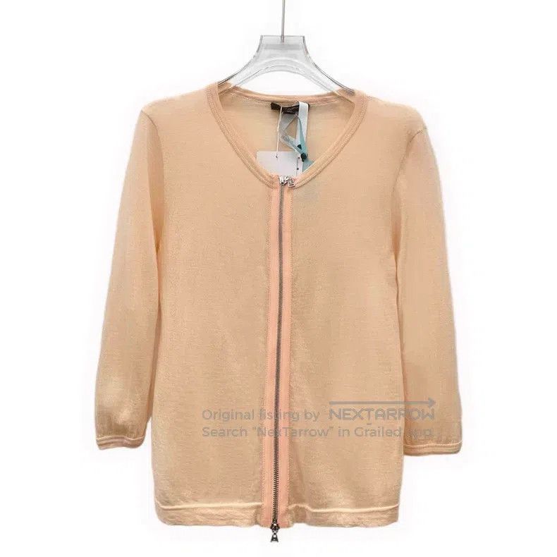 Louis Vuitton Louis Vuitton Orange cashmere round-neck zip-up long-sleev Size S / US 4 / IT 40 - 1 Thumbnail