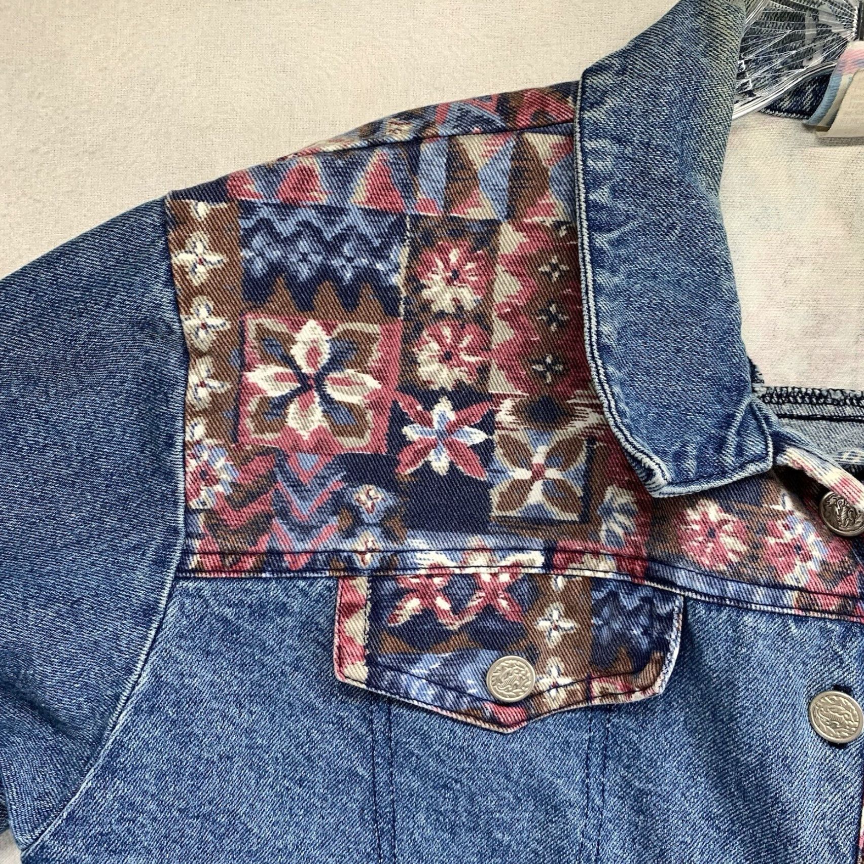 Denime VINTAGE Women’s Denim Jacket Medium Blue 80s 90s Fair Isle Pattern Crop Short Sleeve USA Size M / US 6-8 / IT 42-44 - 2 Thumbnail