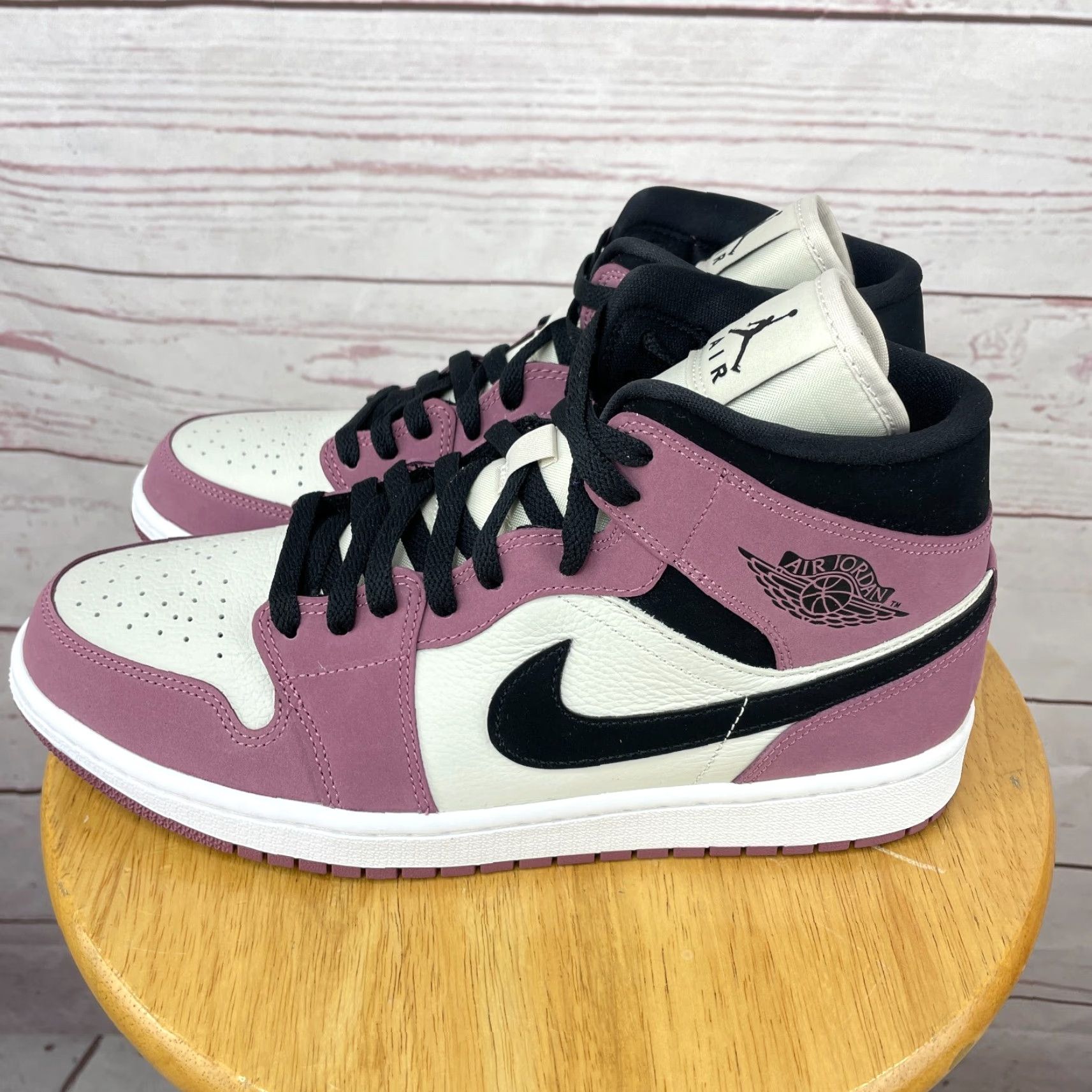Jordan Brand Nike Air Jordan 1 Women's Mid SE Light Mulberry Black DC7267-500 Size 11 New Size US 9 / IT 39 - 5 Thumbnail