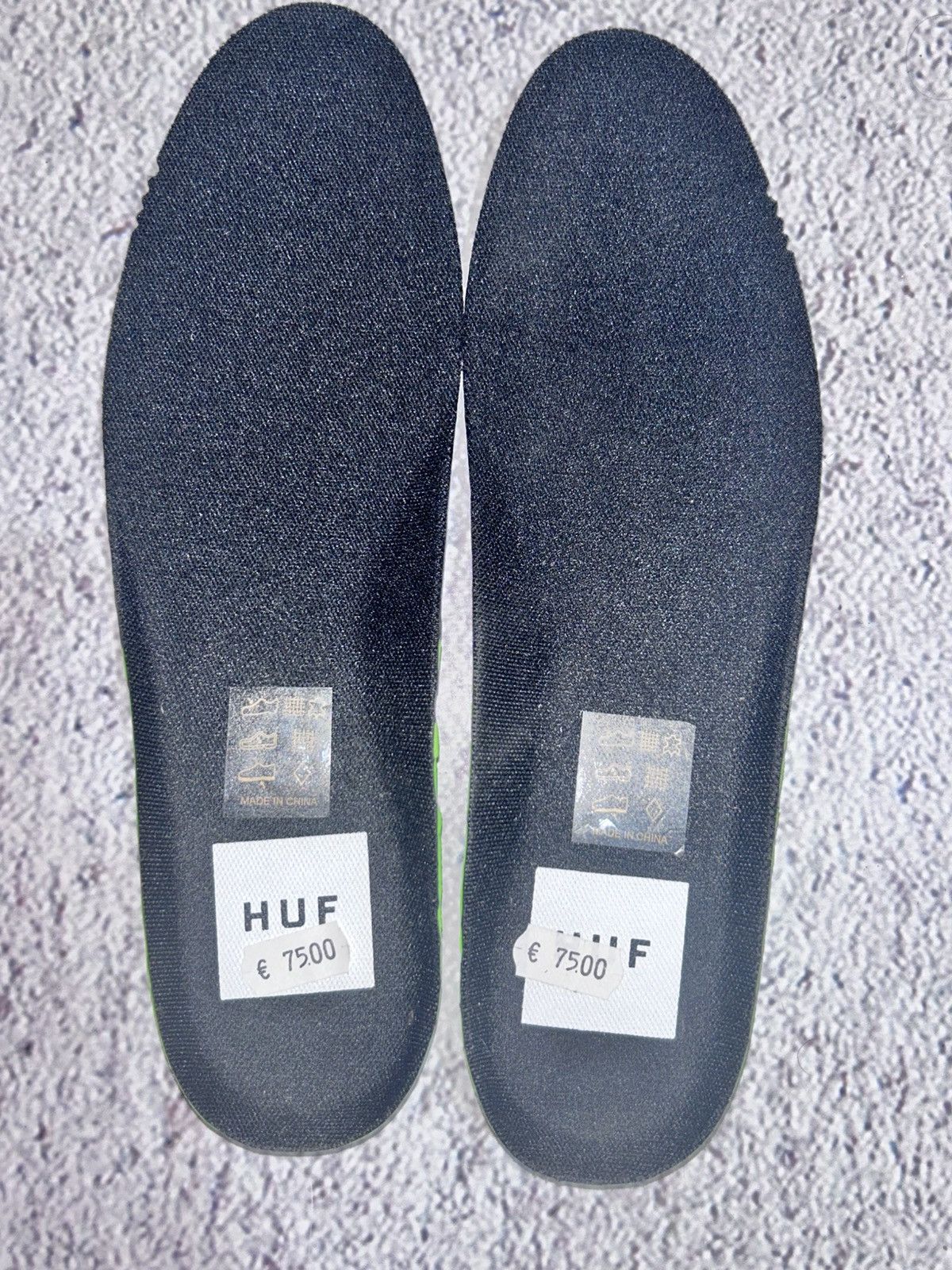 Huf HUF Classic Lo Ess Shoes Skate Sneakers Suede Size US 8 / EU 41 - 11 Thumbnail