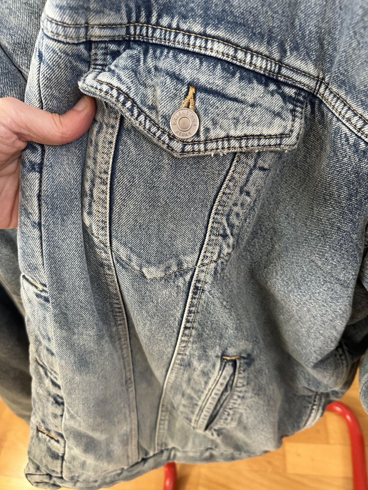 Balenciaga Balenciaga padded denim jacket Size US M / EU 48-50 / 2 - 4 Thumbnail