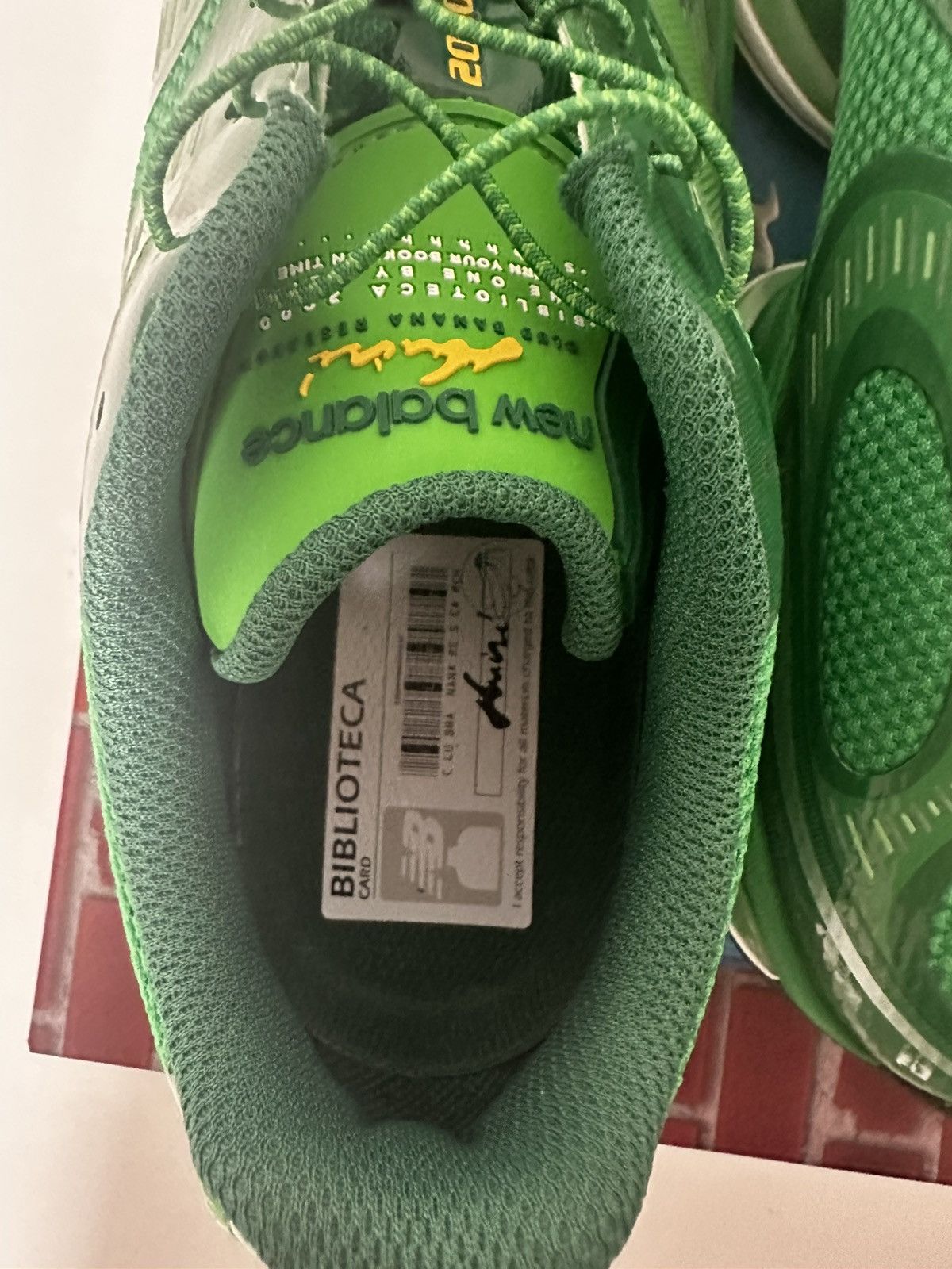 New Balance New Balance Abzorb 2000 x Aminé “Biblioteca” Size US 9 / EU 42 - 8 Thumbnail