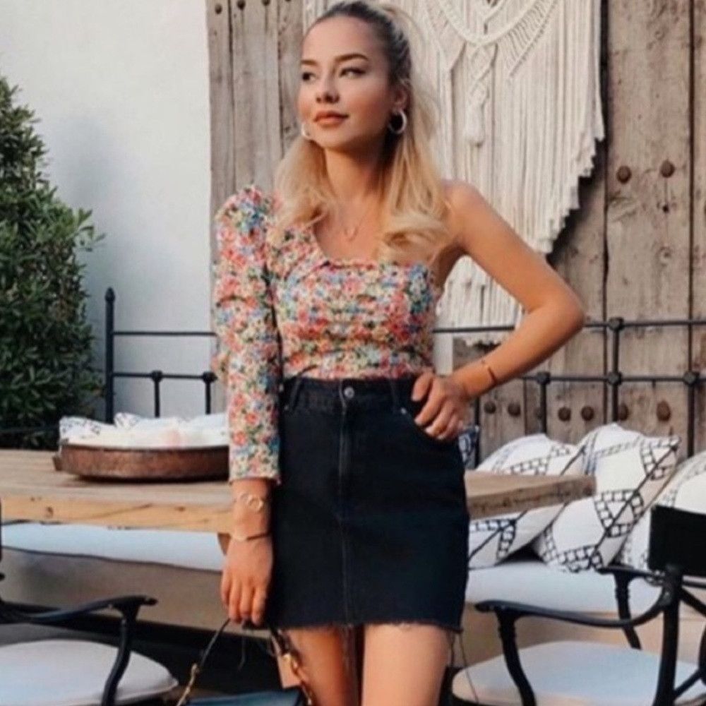 Zara 🦋 BLOGGERS FAVORITE 🦋 ZARA ASYMMETRICAL PRINTED TOP SIZE Size M / US 6-8 / IT 42-44 - 6 Thumbnail