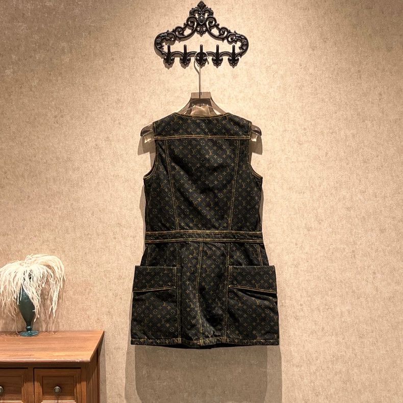 Louis Vuitton Louis Vuitton 25fw Hot Style Black Gold Old Flower Full Pr Size S / US 4 / IT 40 - 2 Thumbnail