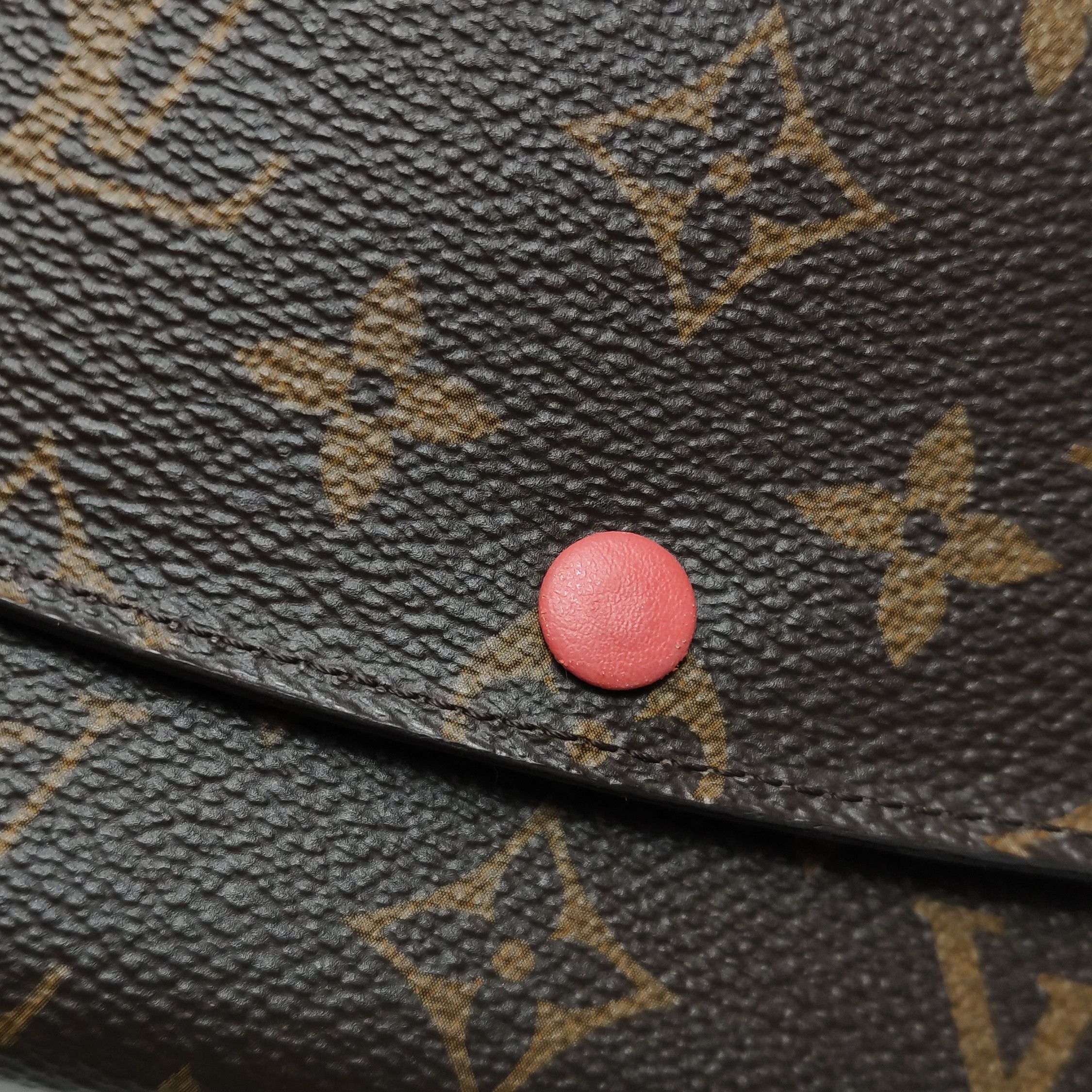 Louis Vuitton Louis Vuitton (LV) Emilie leather Monogram print snap walle Size ONE SIZE - 3 Thumbnail