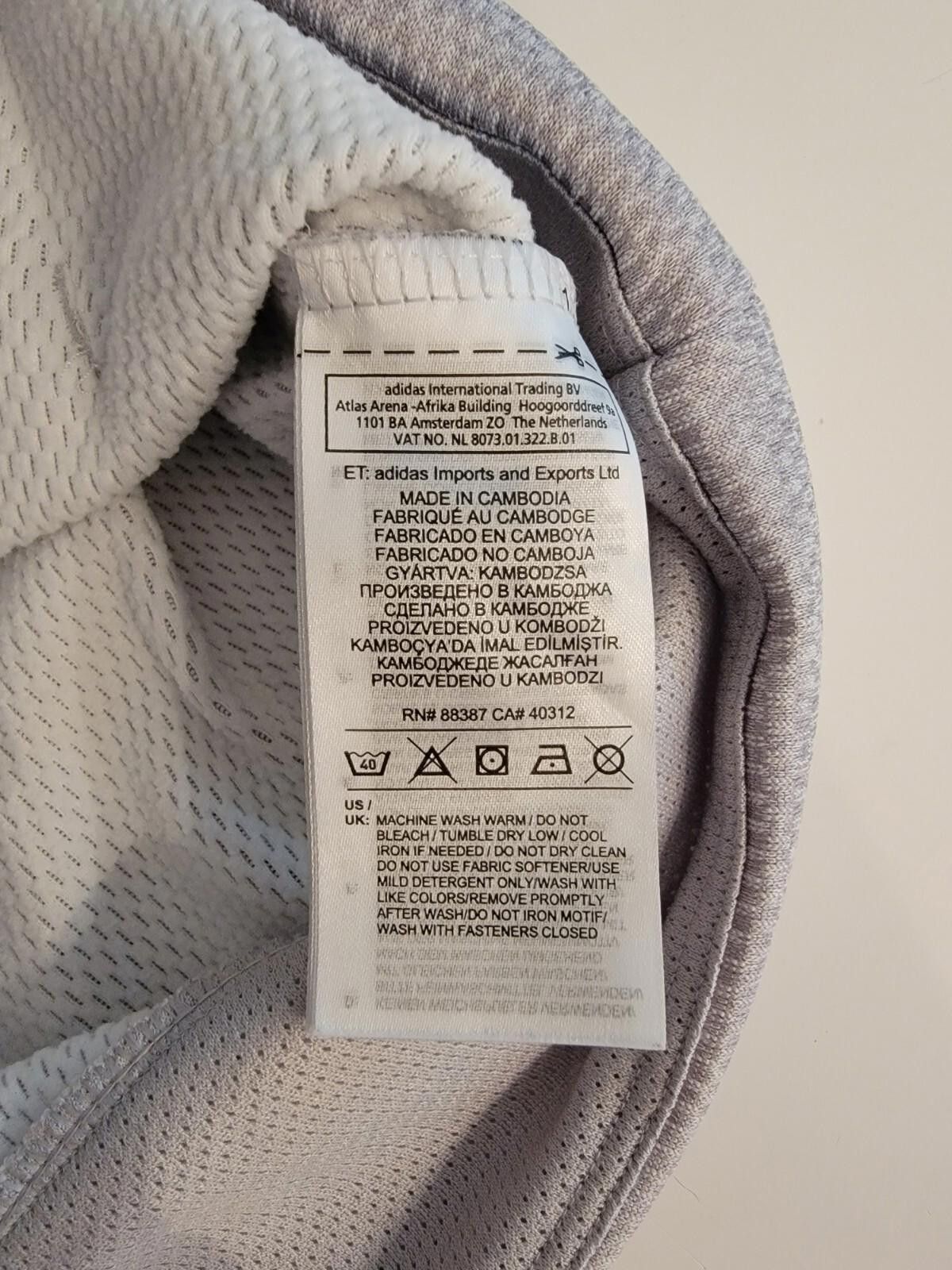 Adidas Adidas Mens Pullover Hoodie Sweater Light Gray Black Size L Size US L / EU 52-54 / 3 - 7 Thumbnail